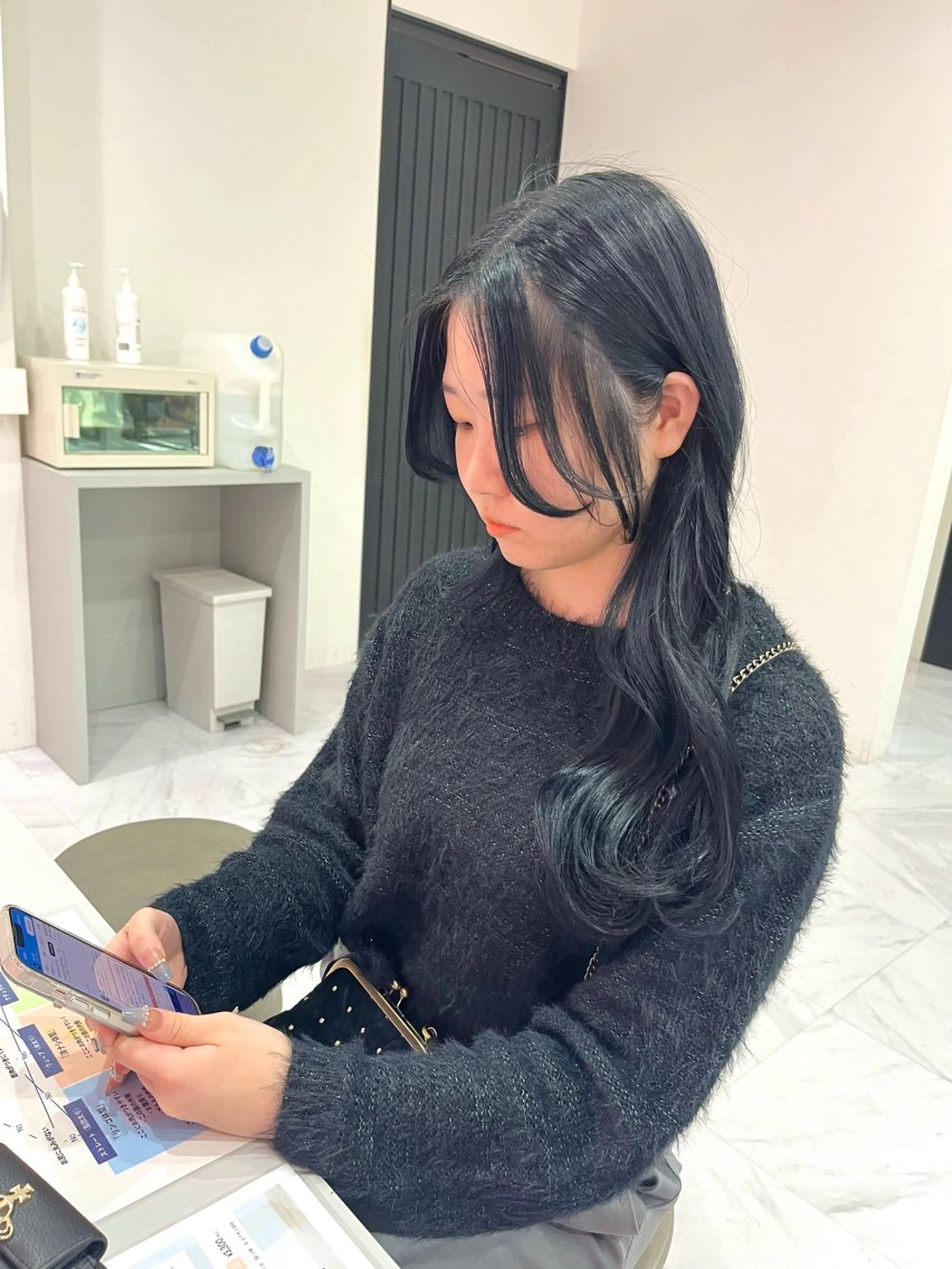 ロング カラー 顔周りカット カット ヘアカラー トリートメント 小谷野 真優のヘアスタイル