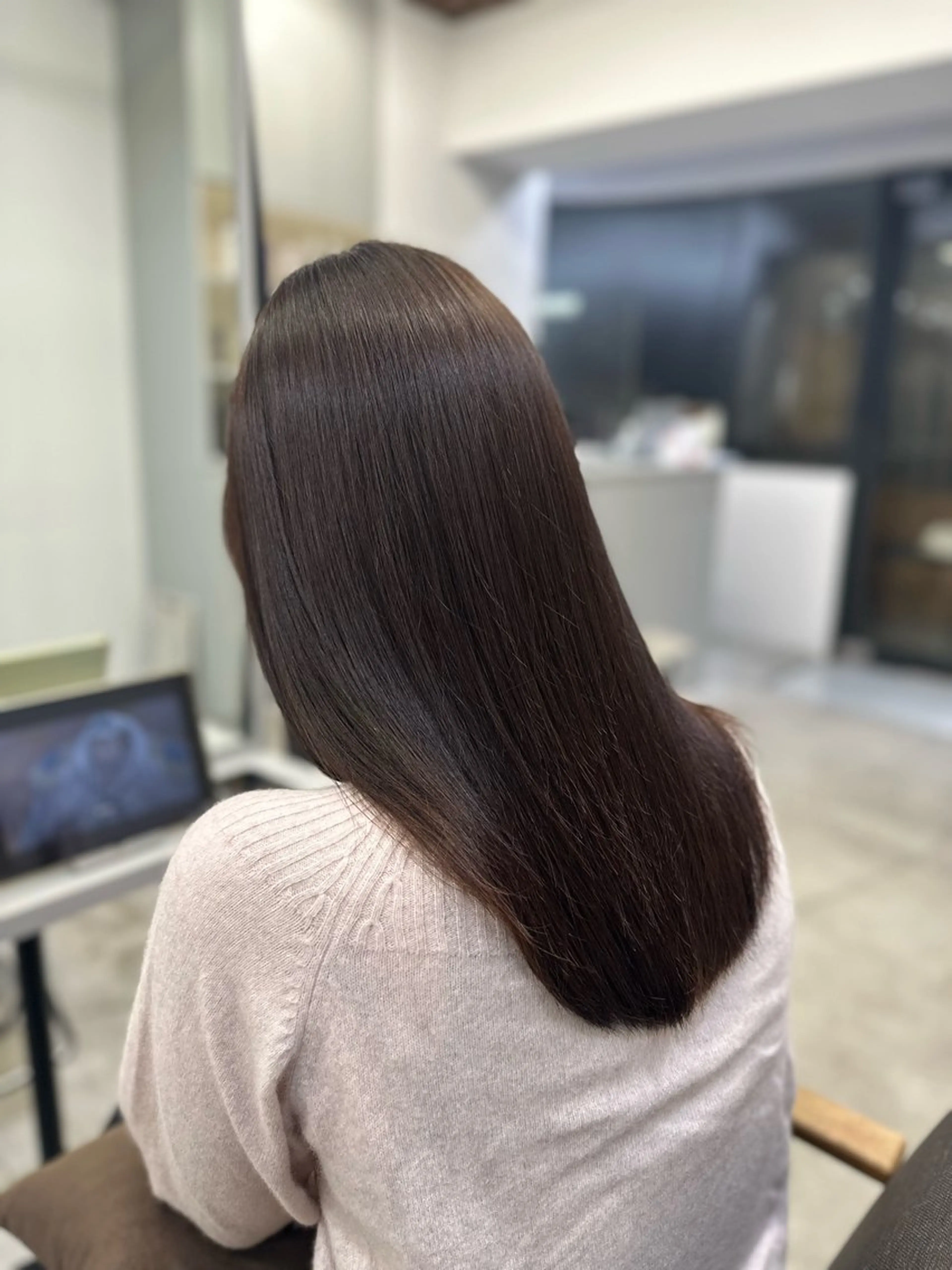 セミロング パーマ 縮毛矯正 ハイトーンカラー が絶対可愛い✨泰聖✨のヘアスタイル