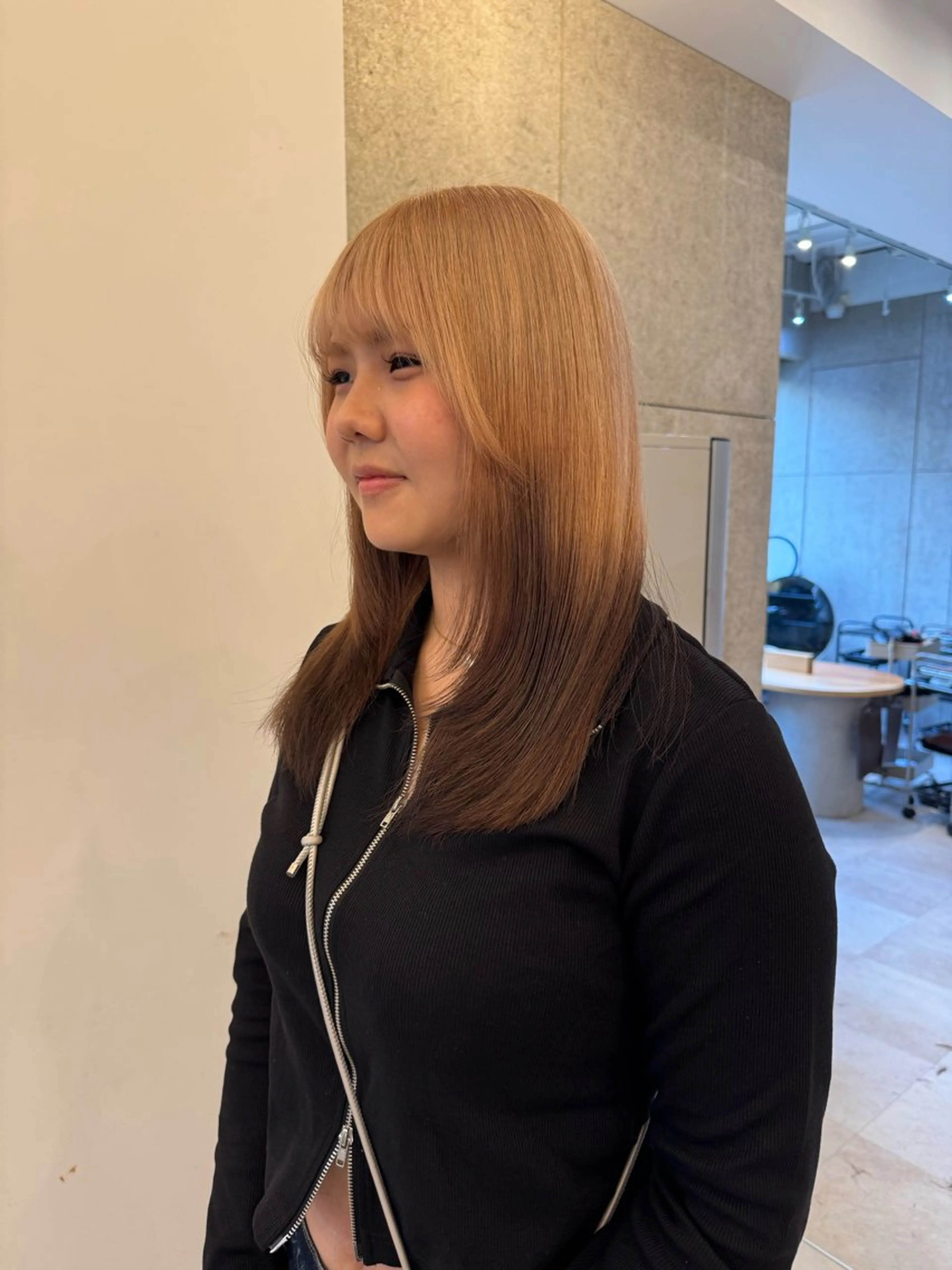 ミディアム カット ヘアカラー トリートメント 💎艶カラー髪質改善 💎🐇uraraのヘアスタイル