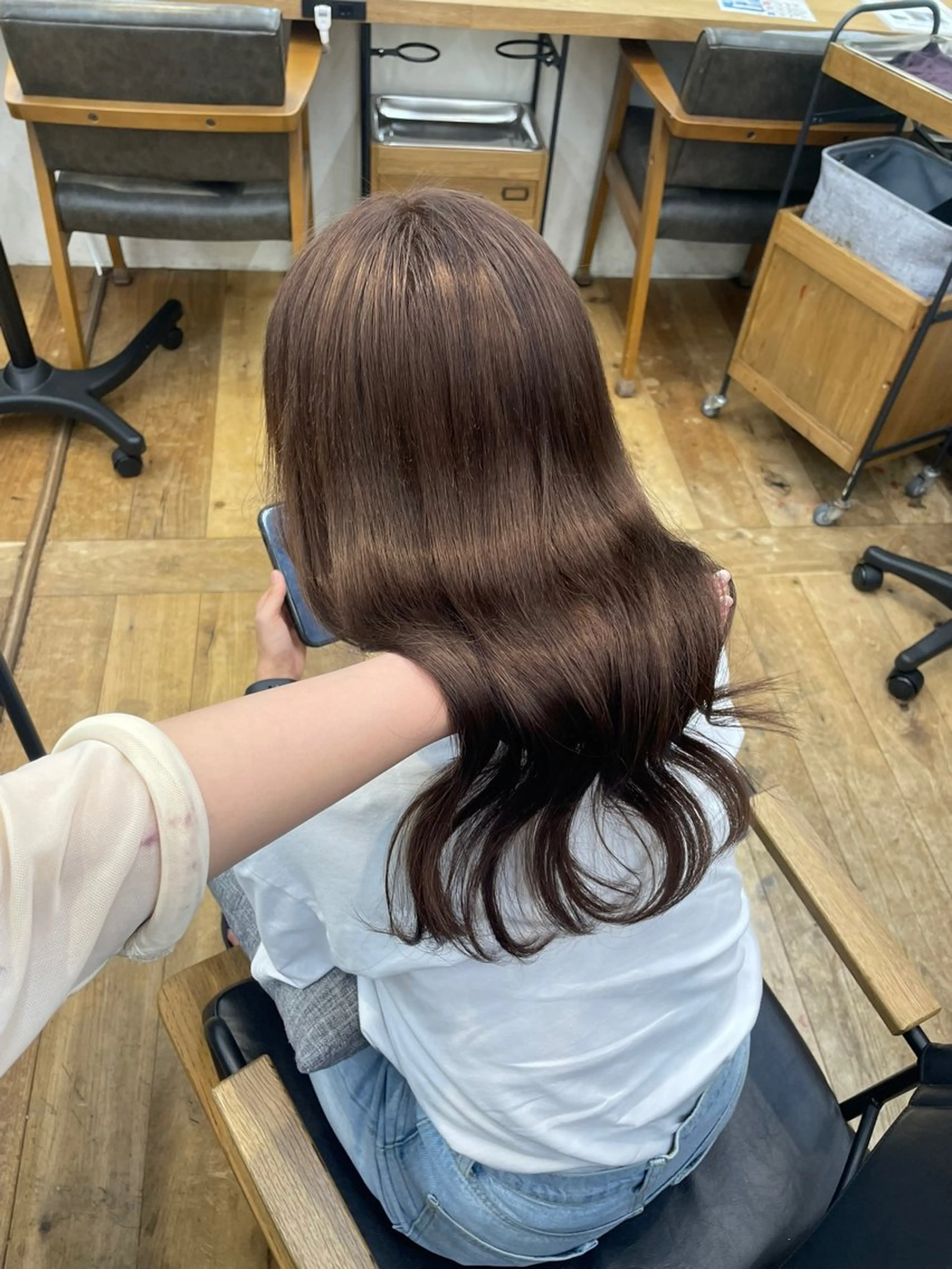 ロング レイヤーカット 🌱 ブリーチ  はるかのヘアスタイル