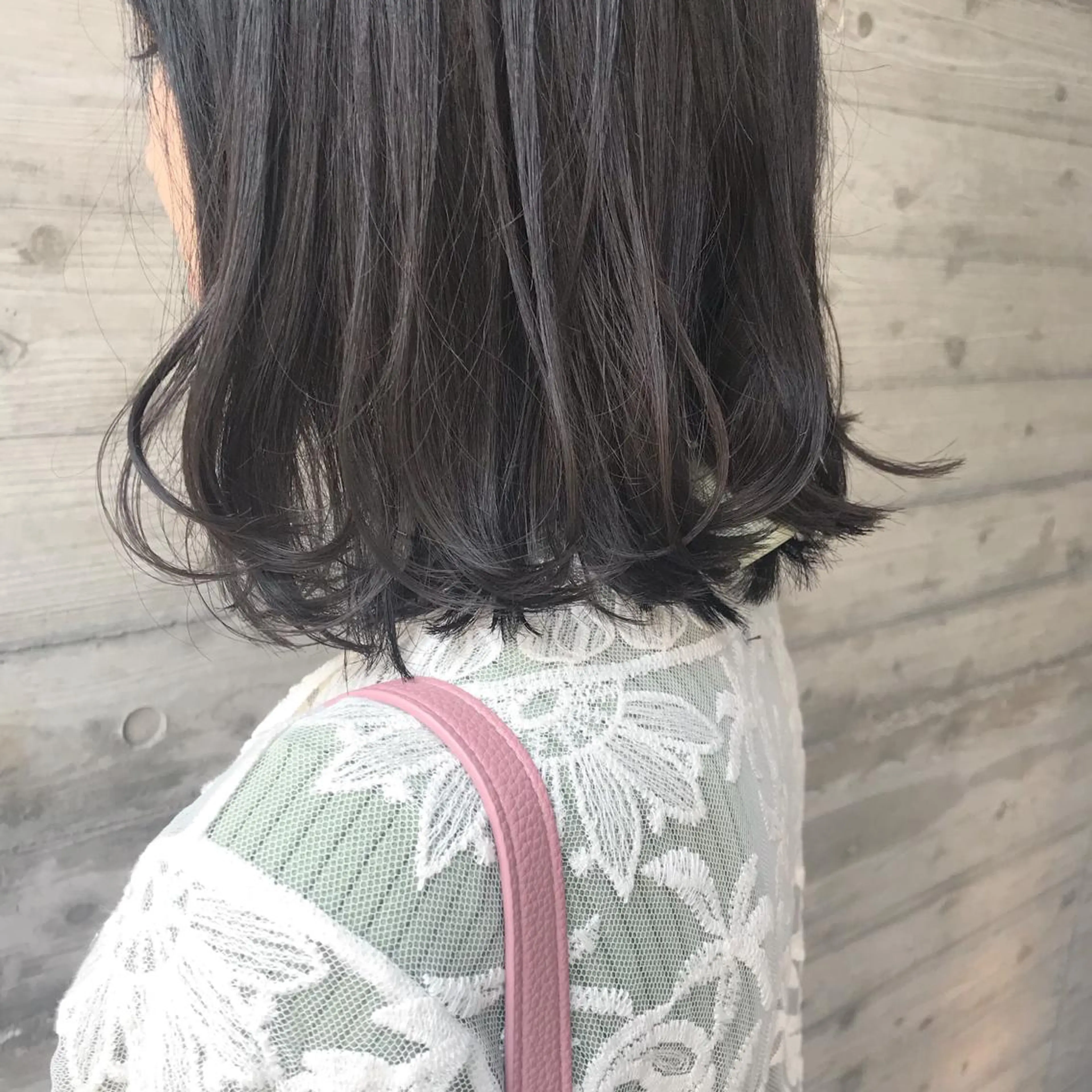 ミディアム カラー クニモトハルナ ボブ/柔らかカラーのヘアスタイル