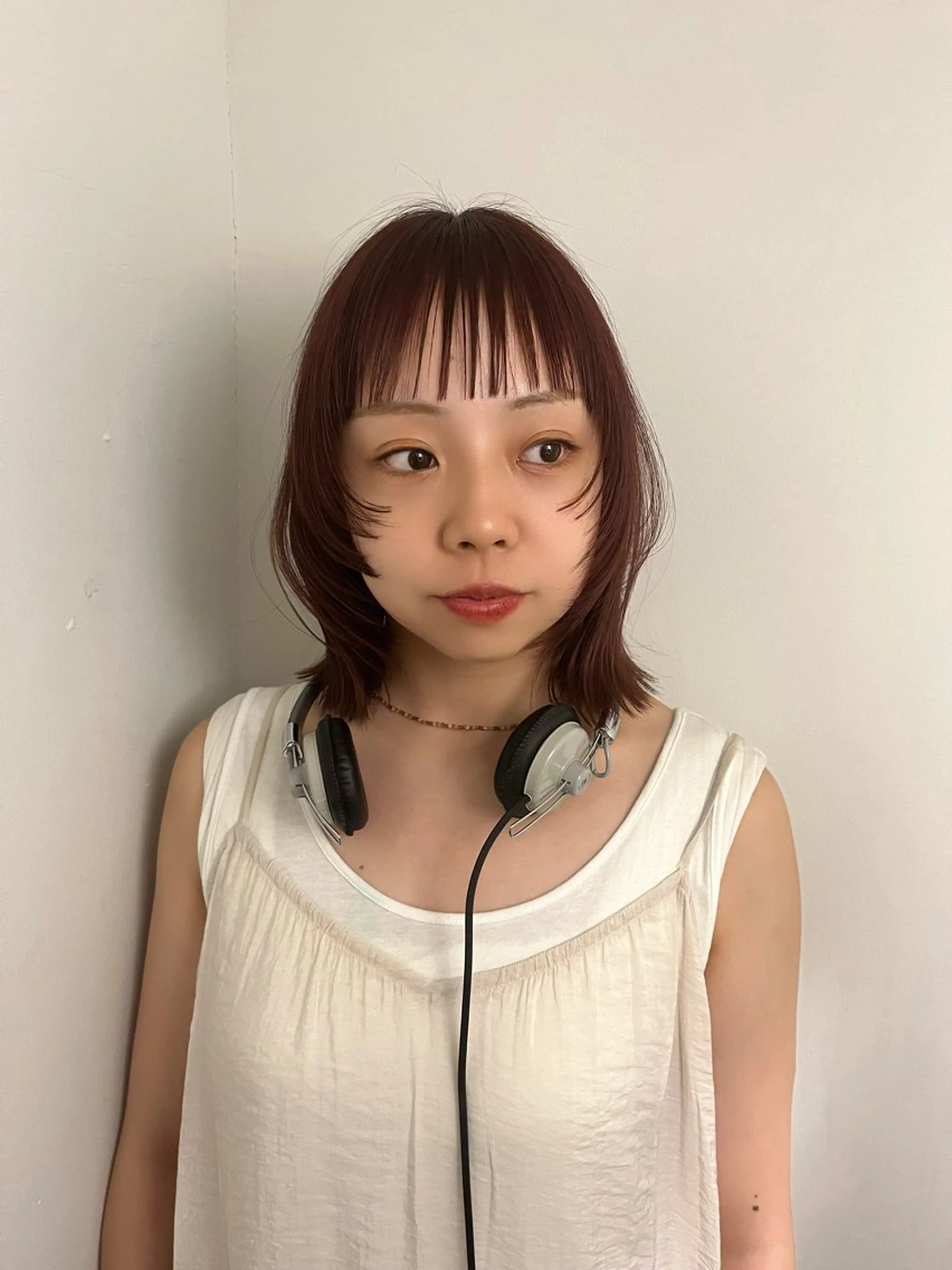 ミディアム カラー 顔まわりレイヤー レイヤーカット ウルフカット カット ヘアカラー Airi 韓国y2k ボブパーマのヘアスタイル