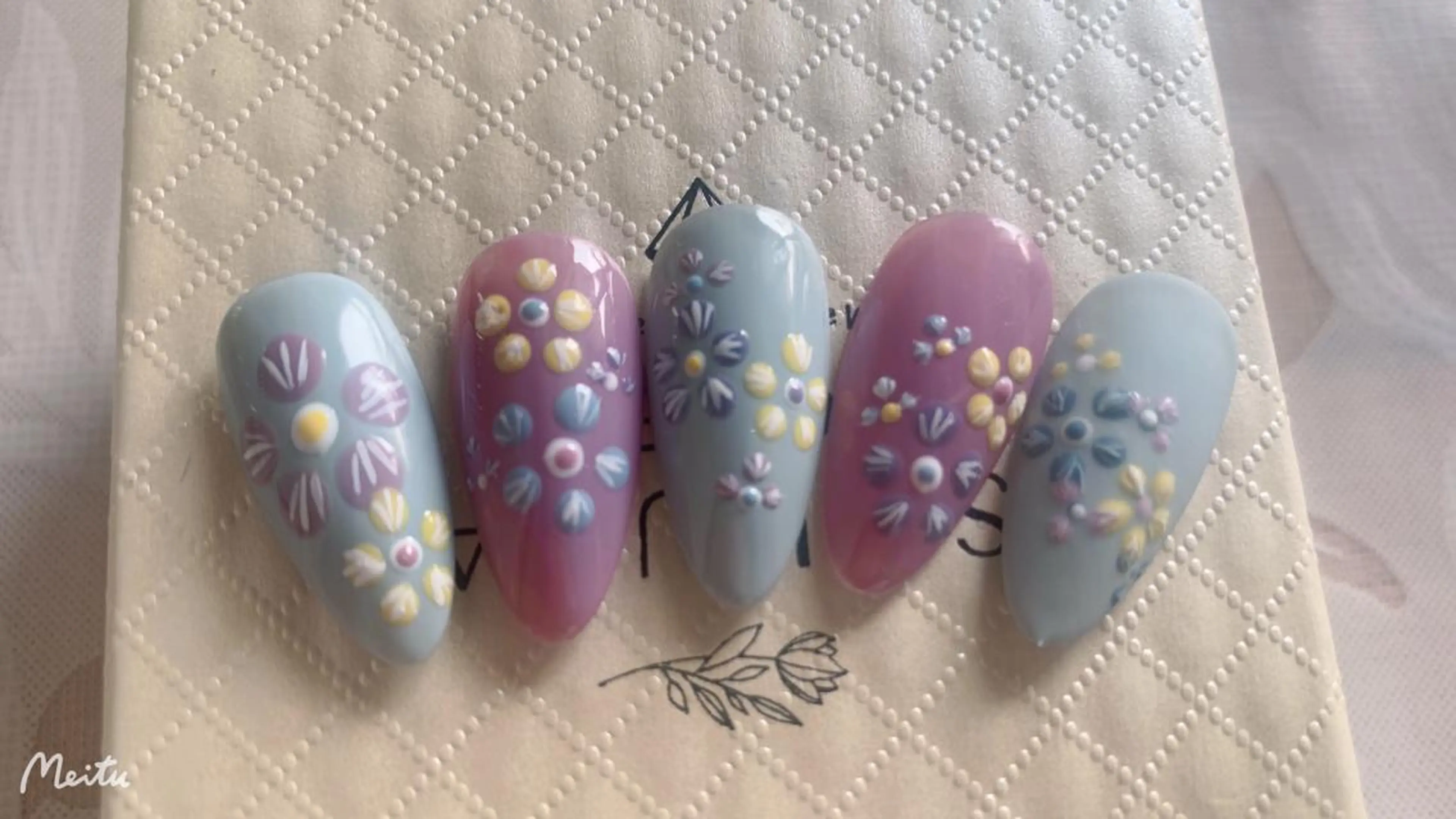 ネイル Kira Nailのネイルデザイン