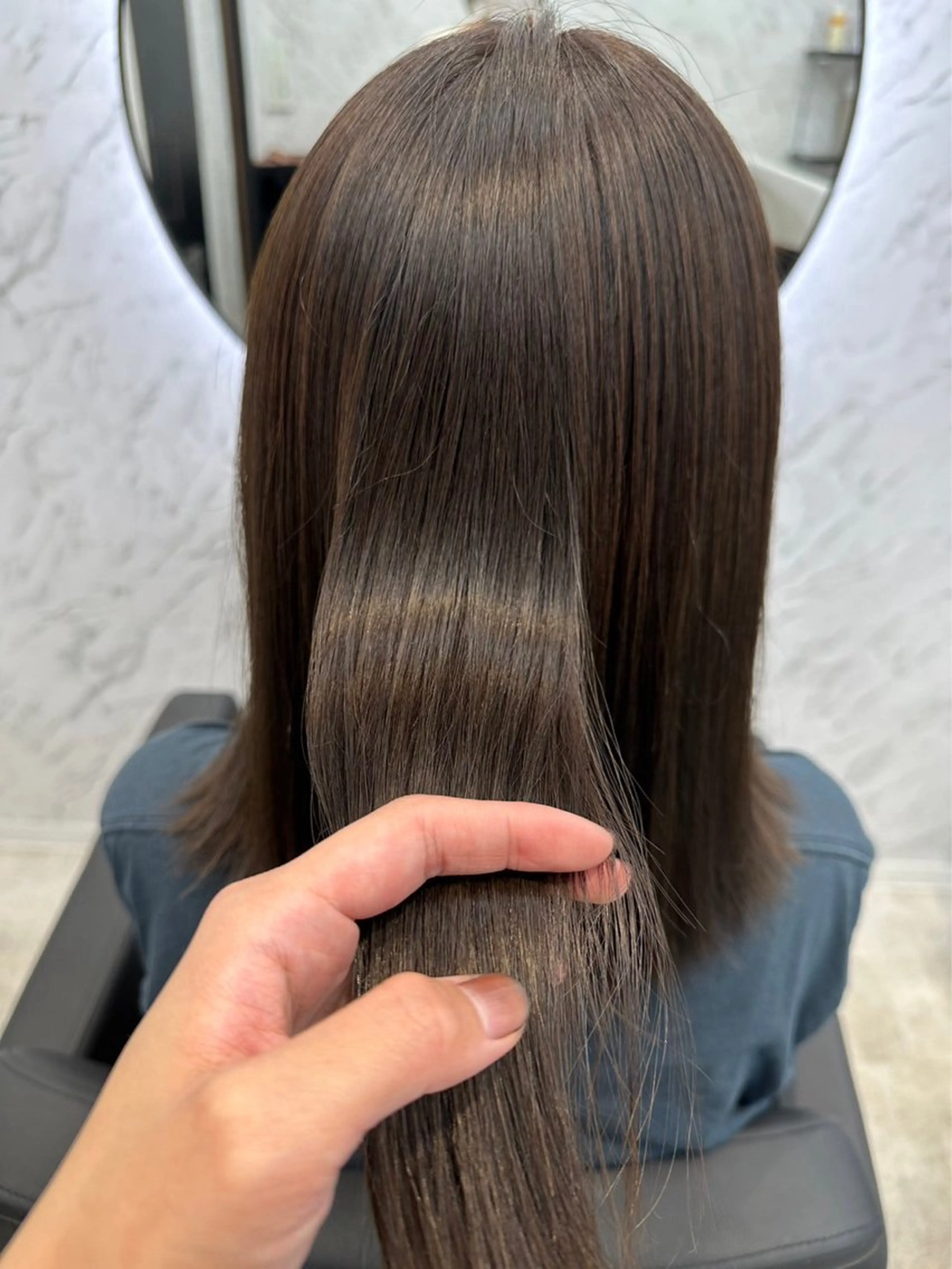 ロング かがみ/メンテナンス カット無料のヘアスタイル