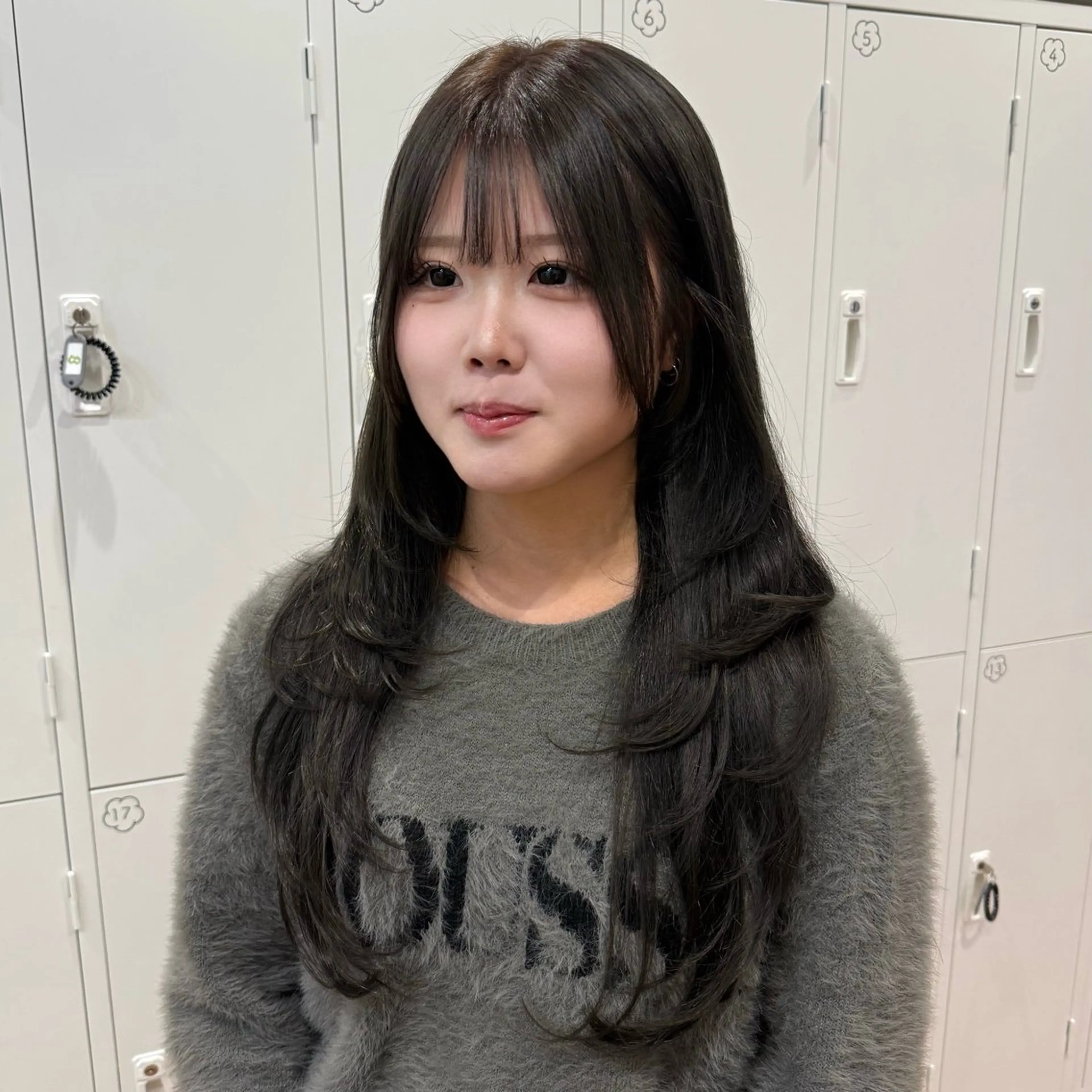 ロング カラー ヘアアレンジ キヨミ 韓国レイヤーカットのヘアスタイル