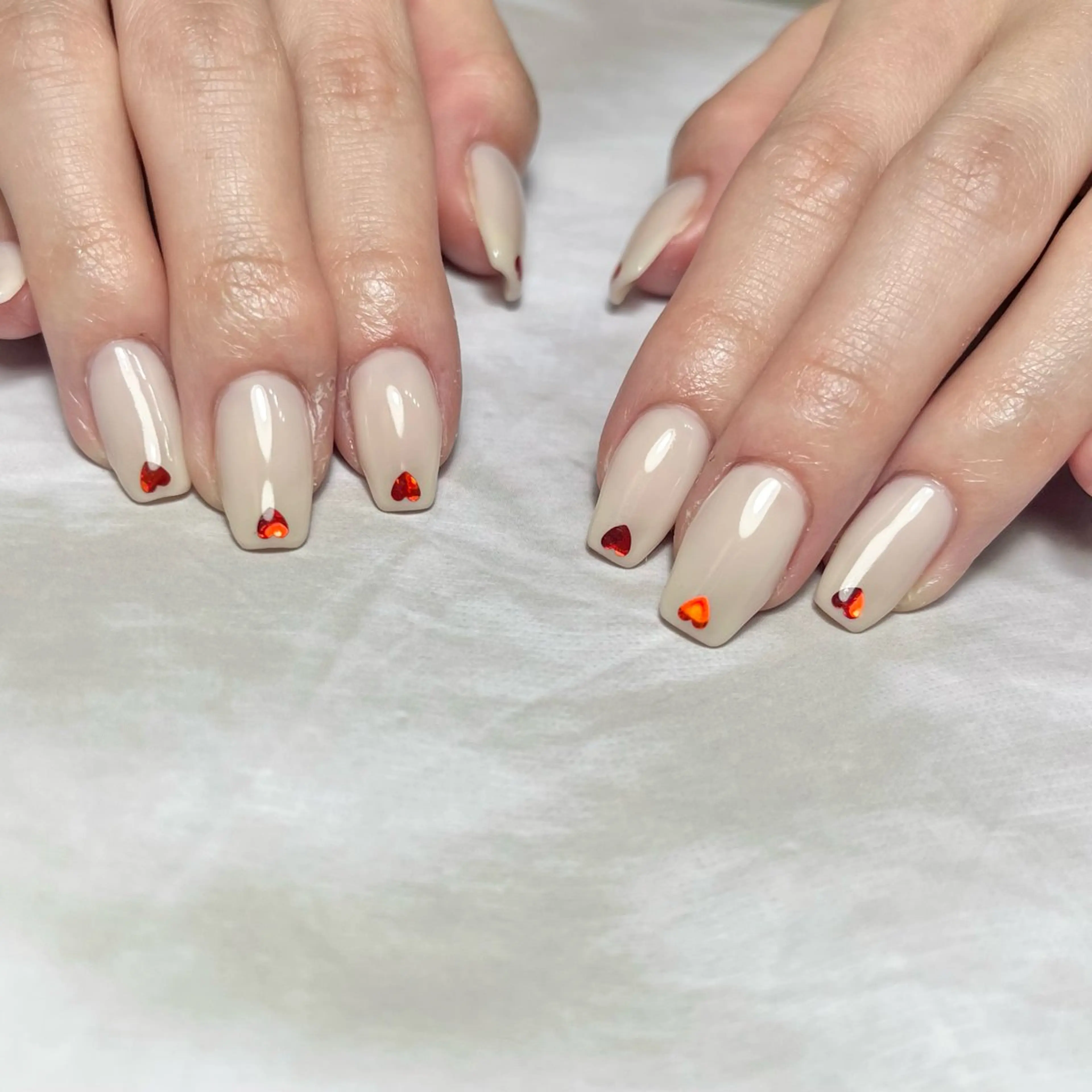 ネイル アートネイル ハート ホログラムネイル ワンカラーネイル シンプルネイル scr nailのネイルデザイン