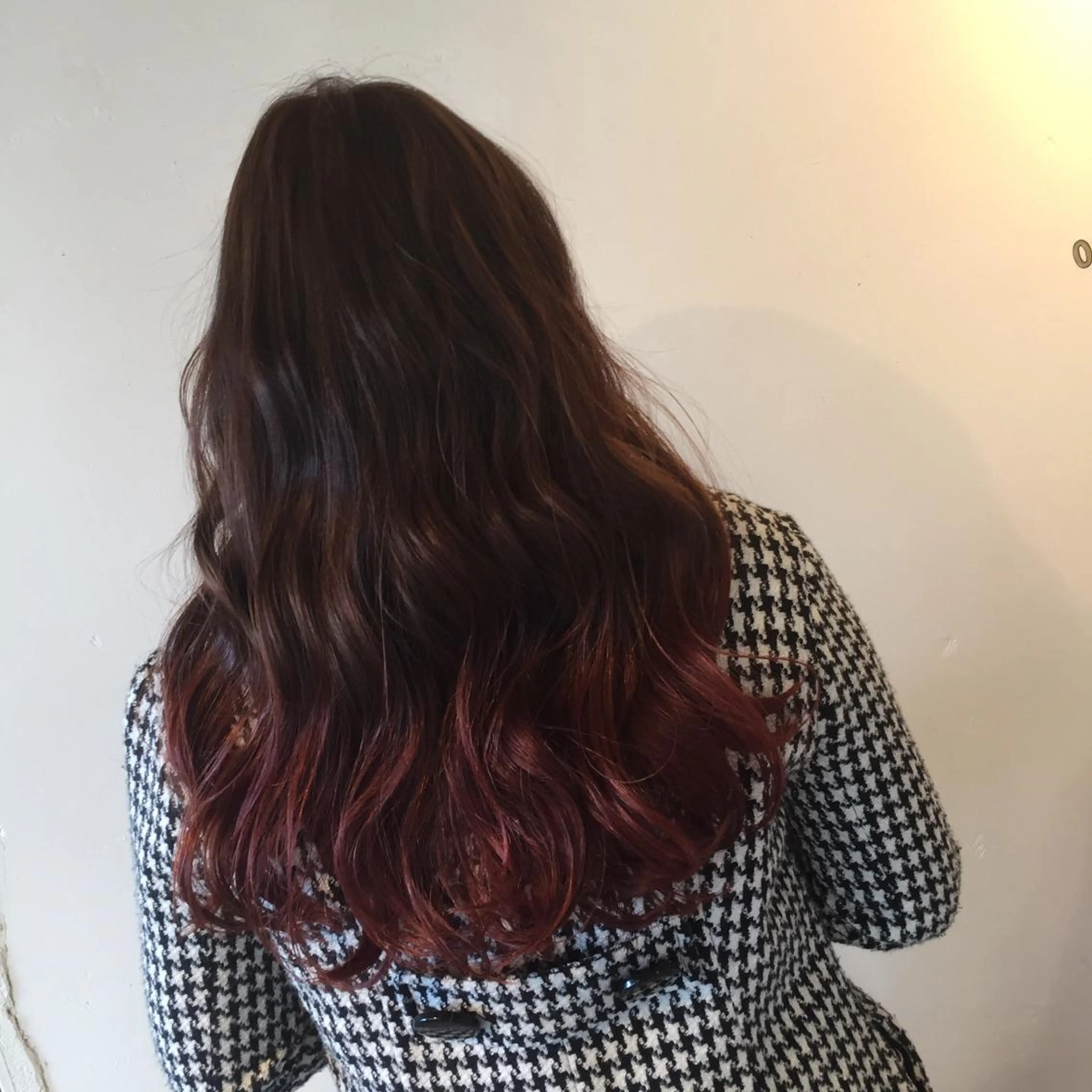 ショート ミディアム セミロング ロング カラー パーマ ヘアアレンジ メンズ メンズハイトーン メンズバレイヤージュのヘアスタイル