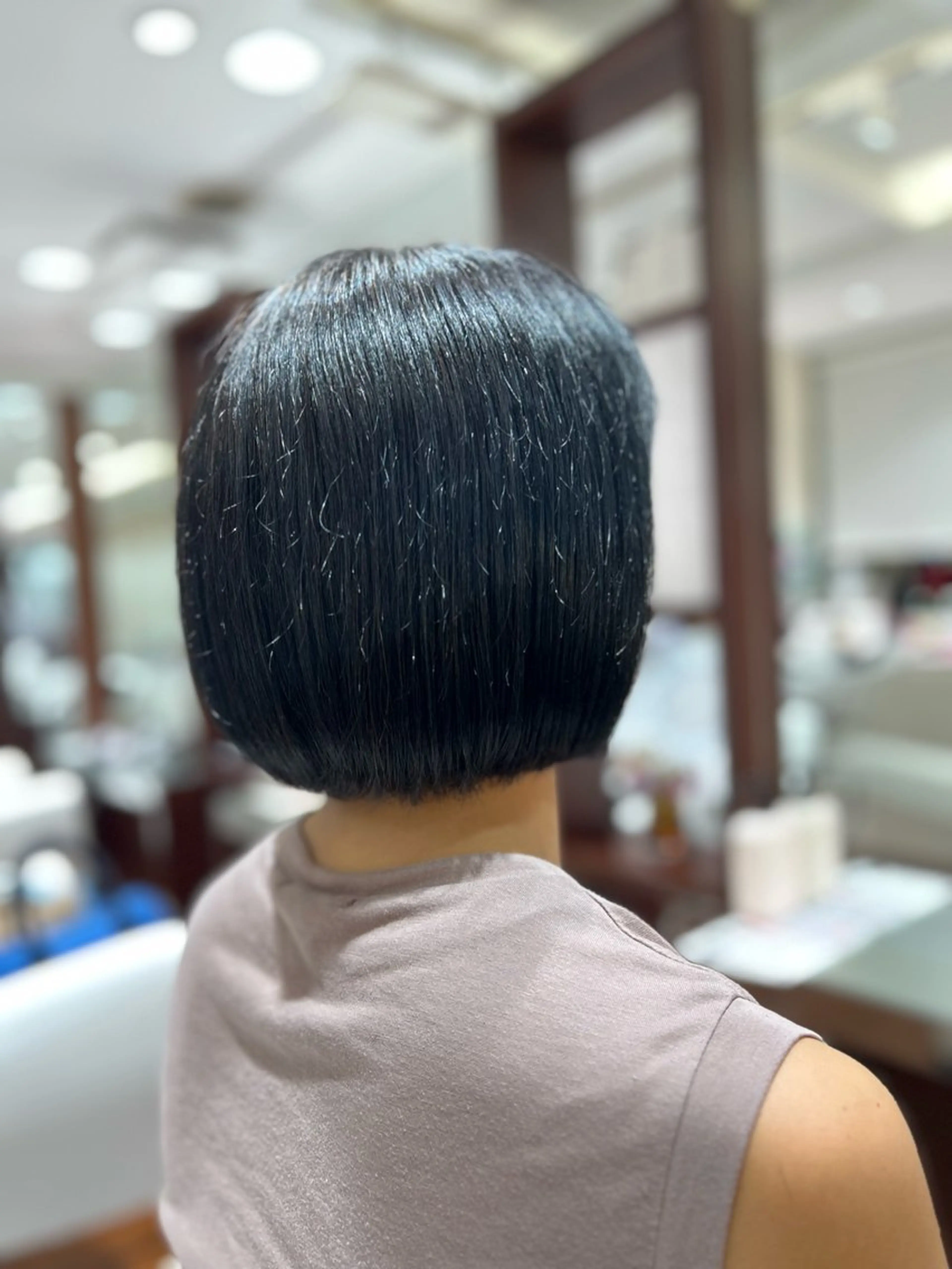 ショート 早瀬 愛美のヘアスタイル