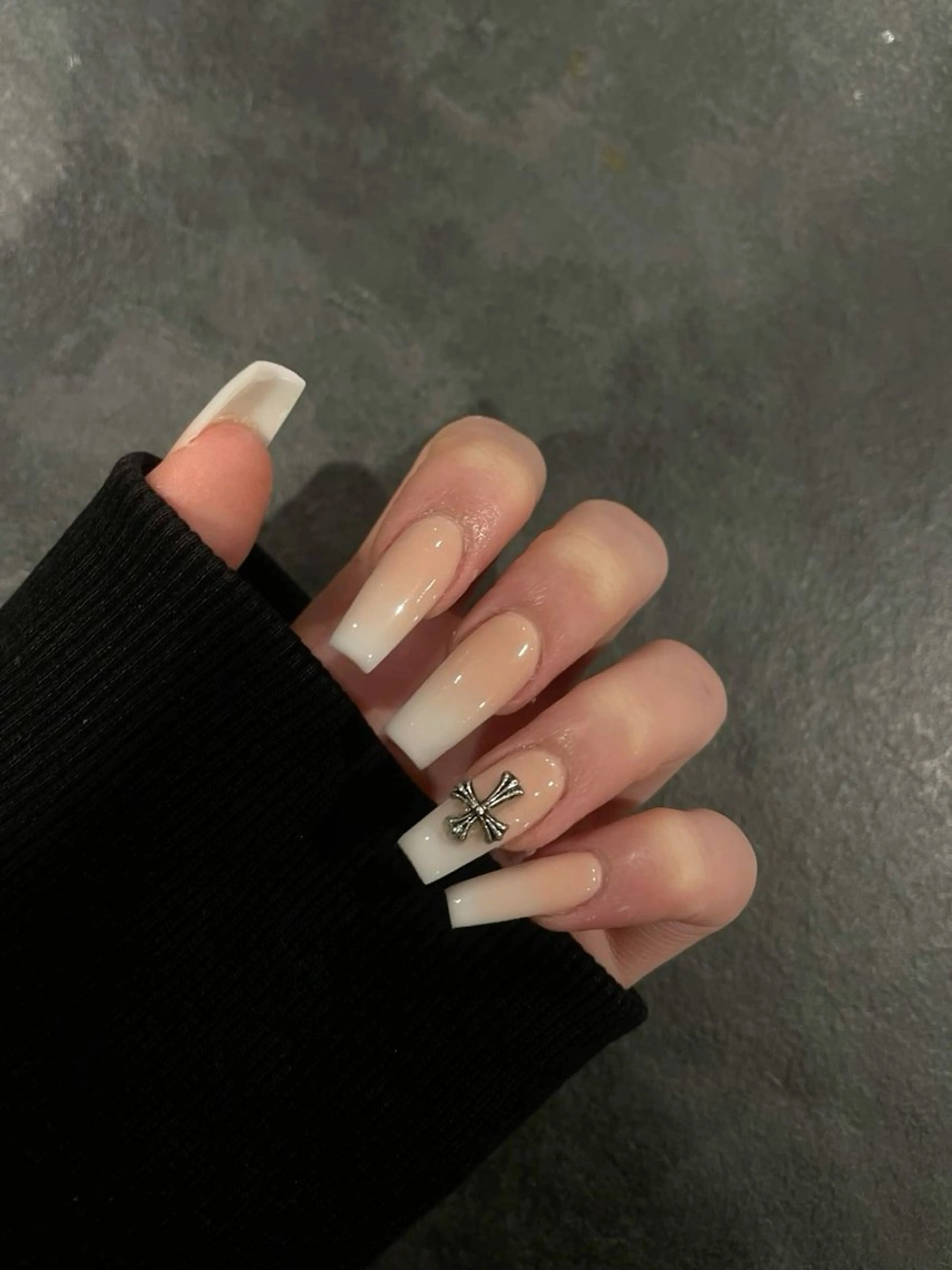 ネイル アートネイル グラデーション キラキラネイル ニュアンスネイル オフィスネイル Jenn Nail Salonのネイルデザイン