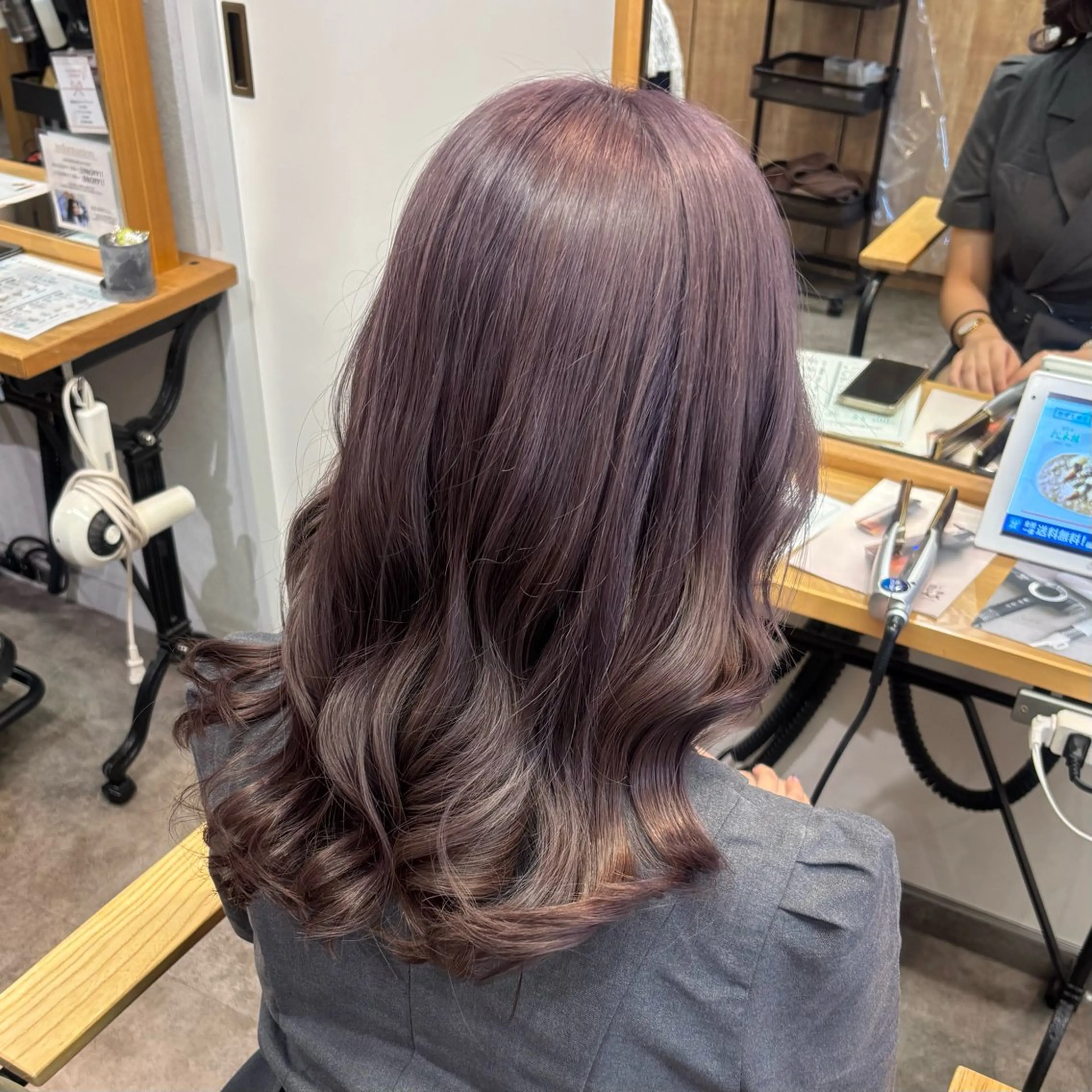 ヘアアレンジ ヘアセット 艶感カラー/オリーブ アレンジ：♡のヘアスタイル