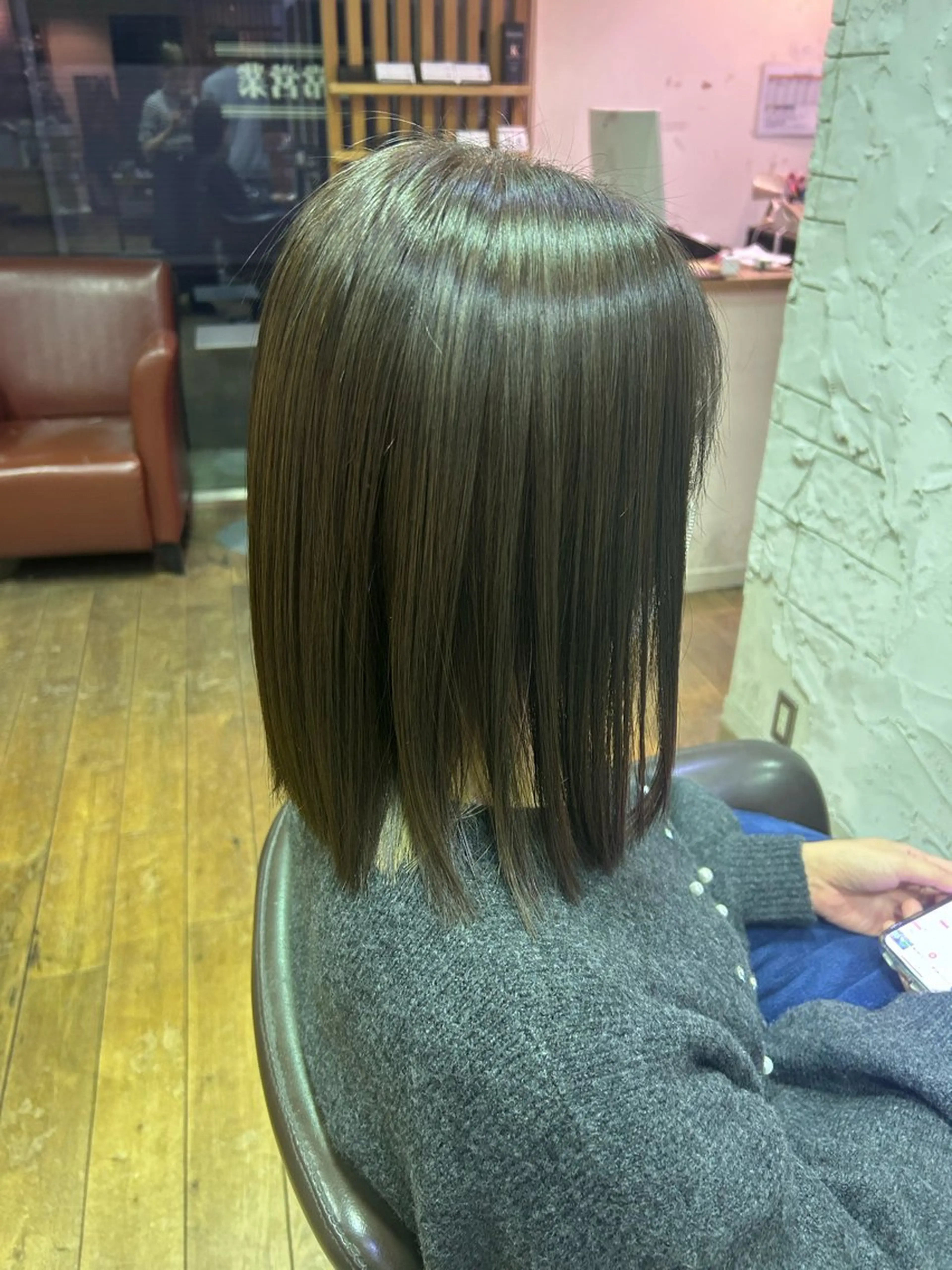 ミディアム カット 縮毛矯正 トリートメント ハイトーン×艶カラー 🤍MIZUKIのヘアスタイル