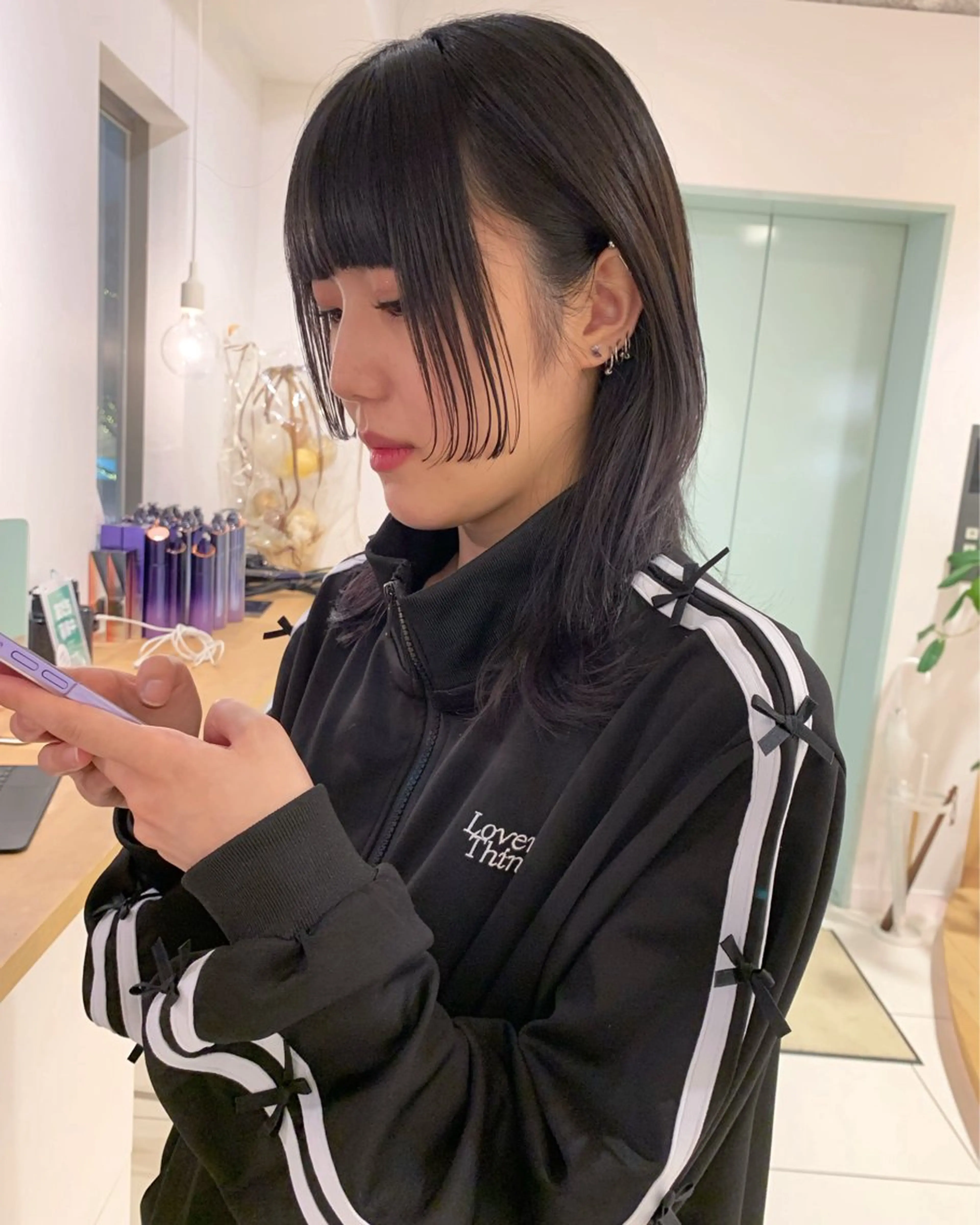 ミディアム カラー カット moeka レイヤー /艶カラー/韓国のヘアスタイル