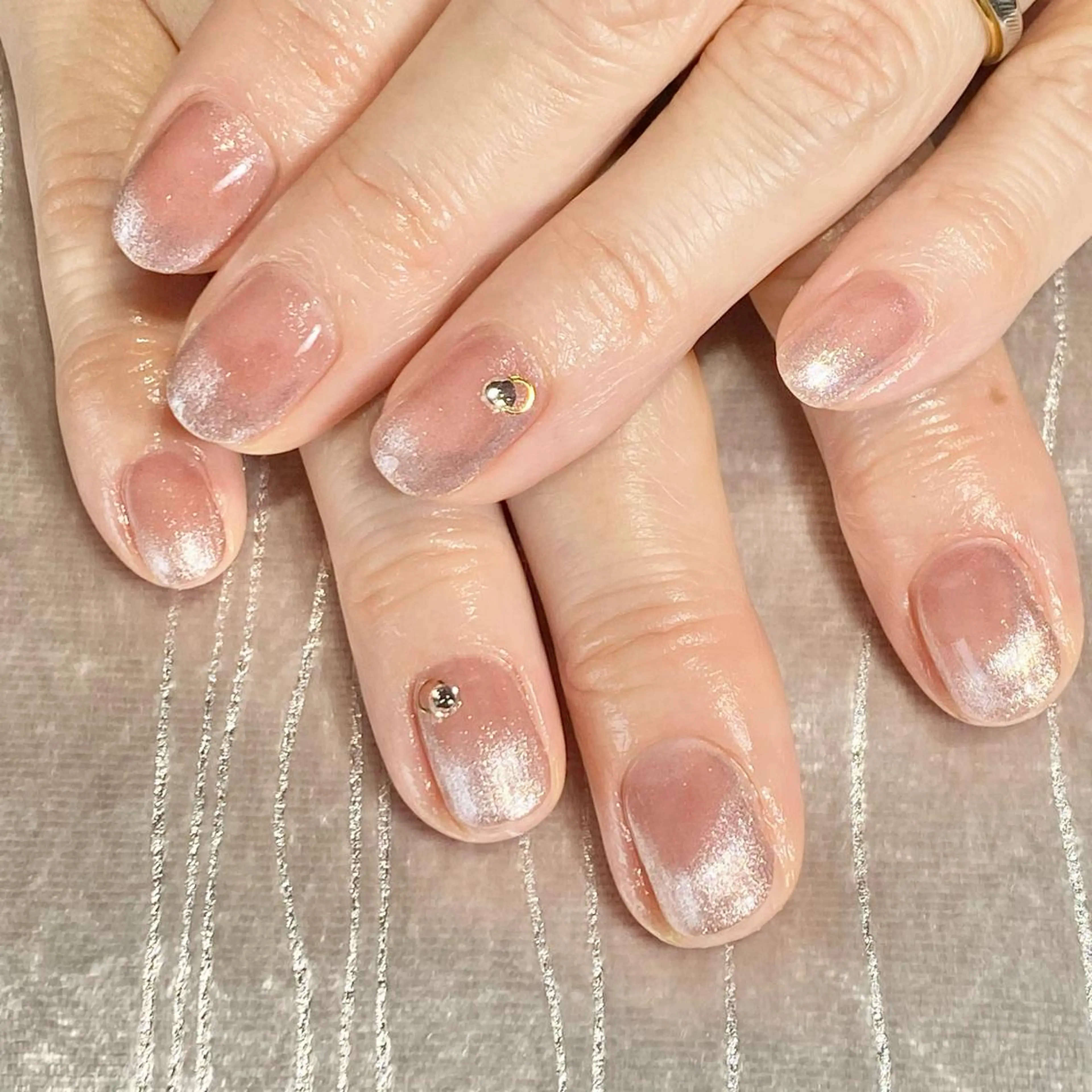 ネイル Flore (フロール)の眉毛・アイブロウイメージ