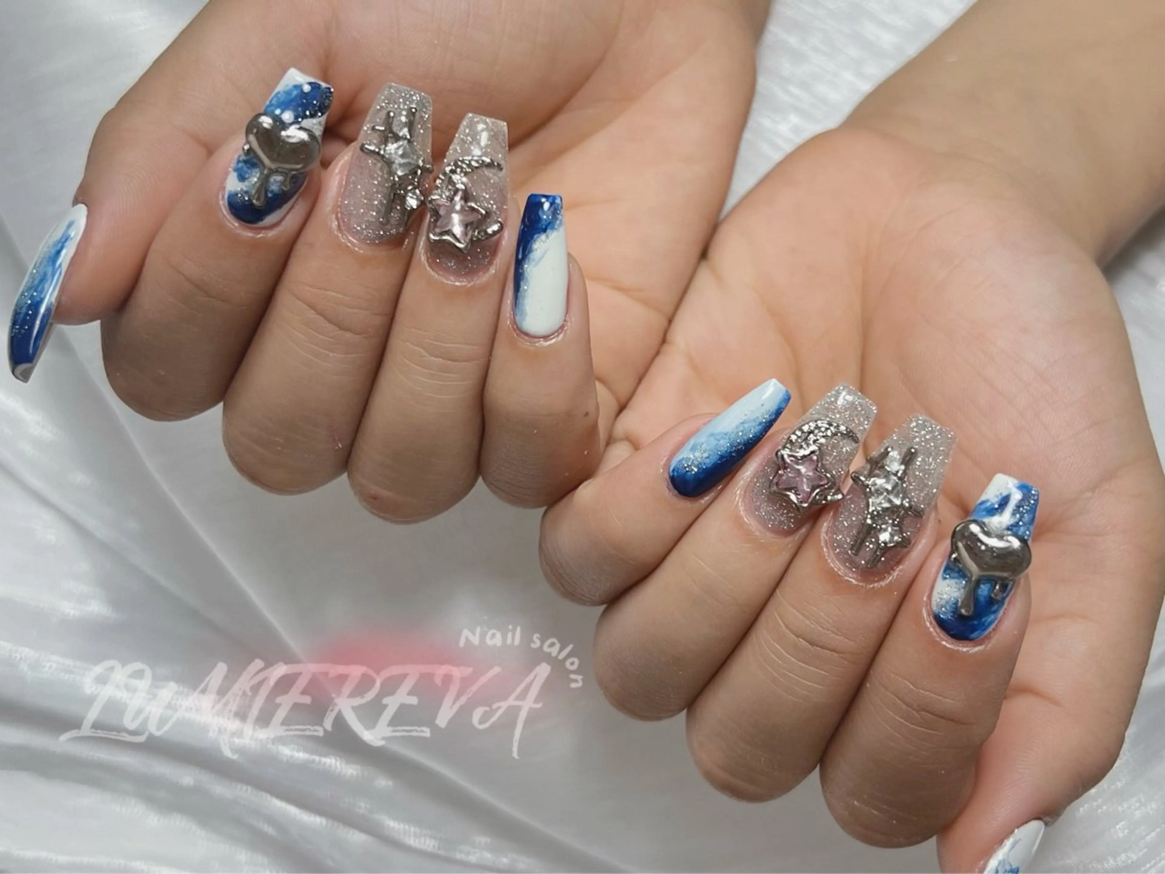 ネイル オーロラネイル 長さ出し ジェルネイル 氷ネイル・うるうるネイル 韓国ネイル ハンドネイル Lumiereva nail salonのネイルデザイン