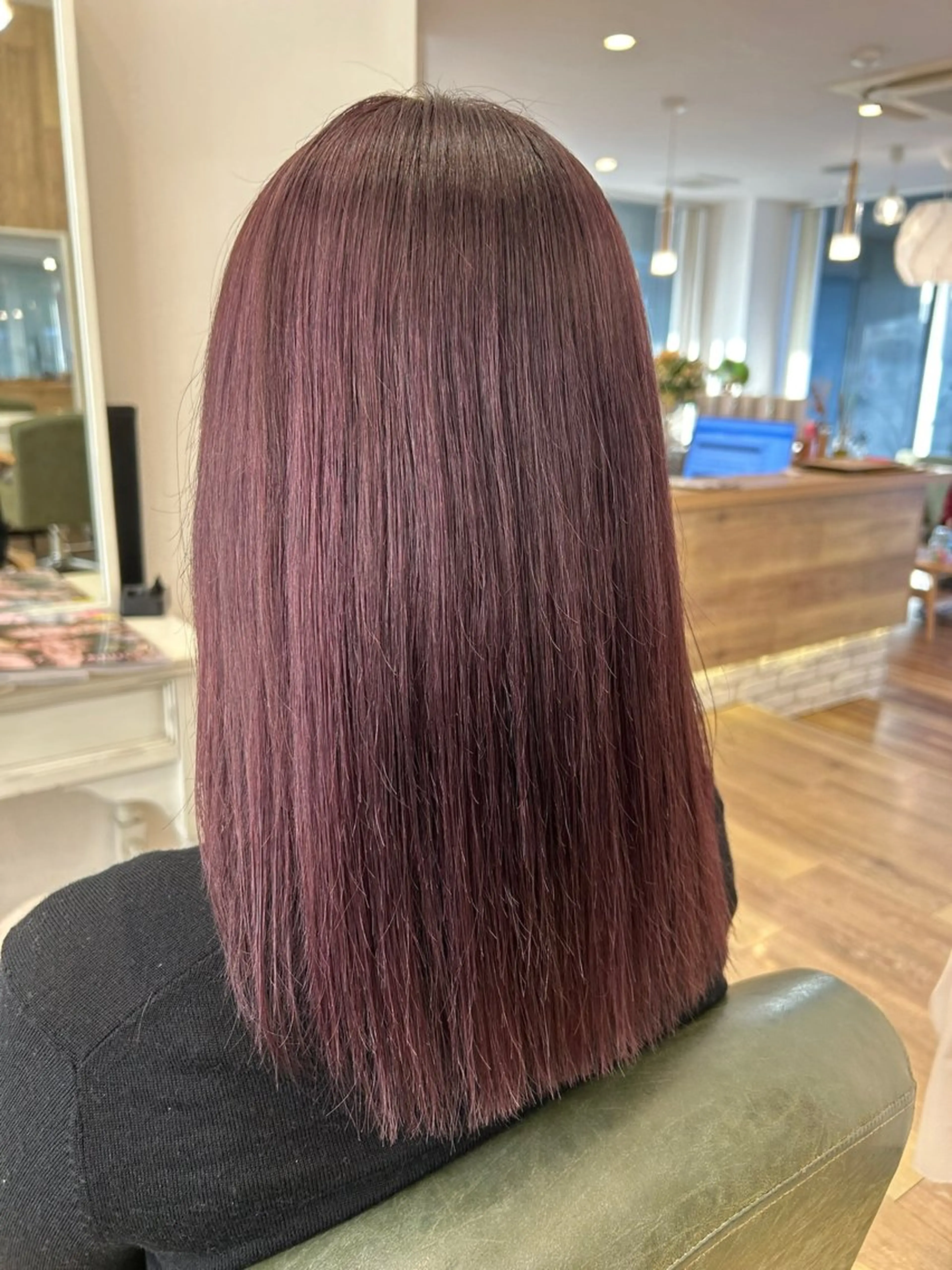 セミロング カット ヘアカラー トリートメント 梶田 伸篤のヘアスタイル