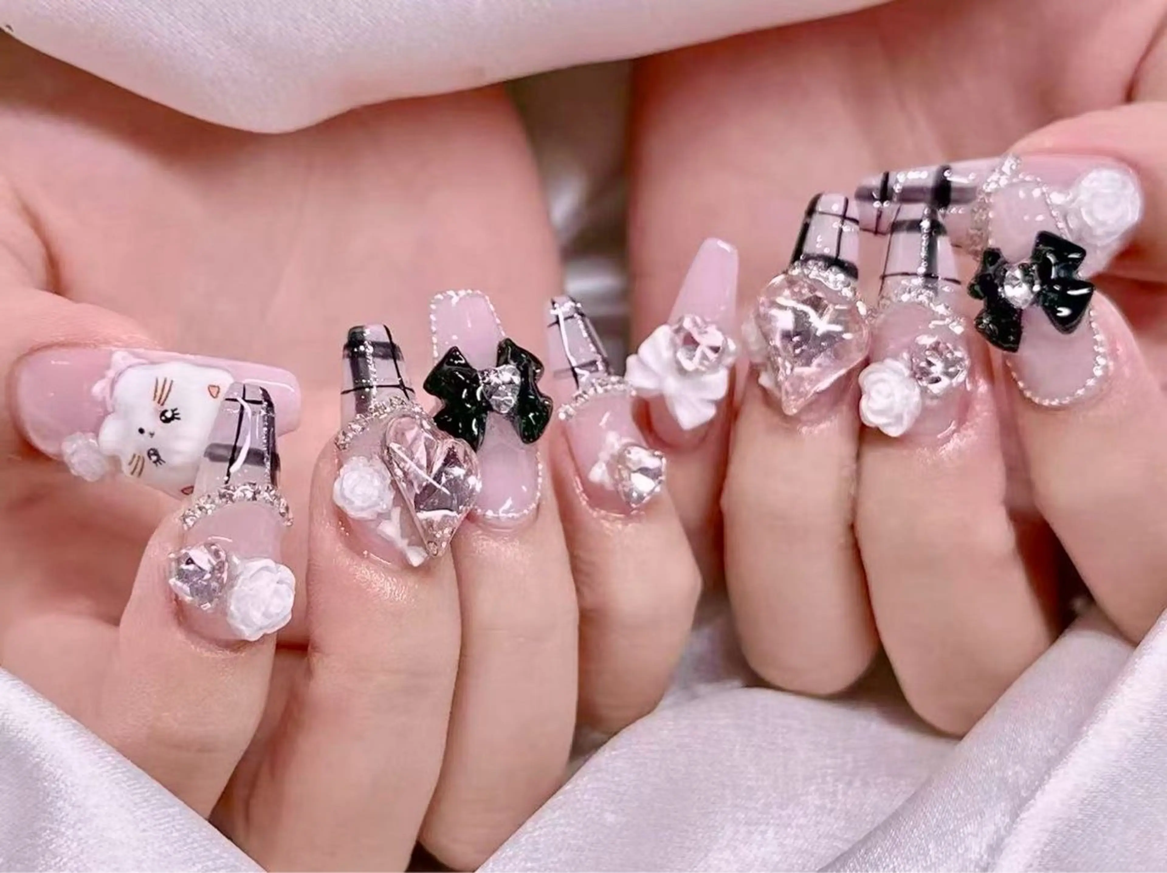 ネイル ハンドネイル リン リンのネイルデザイン