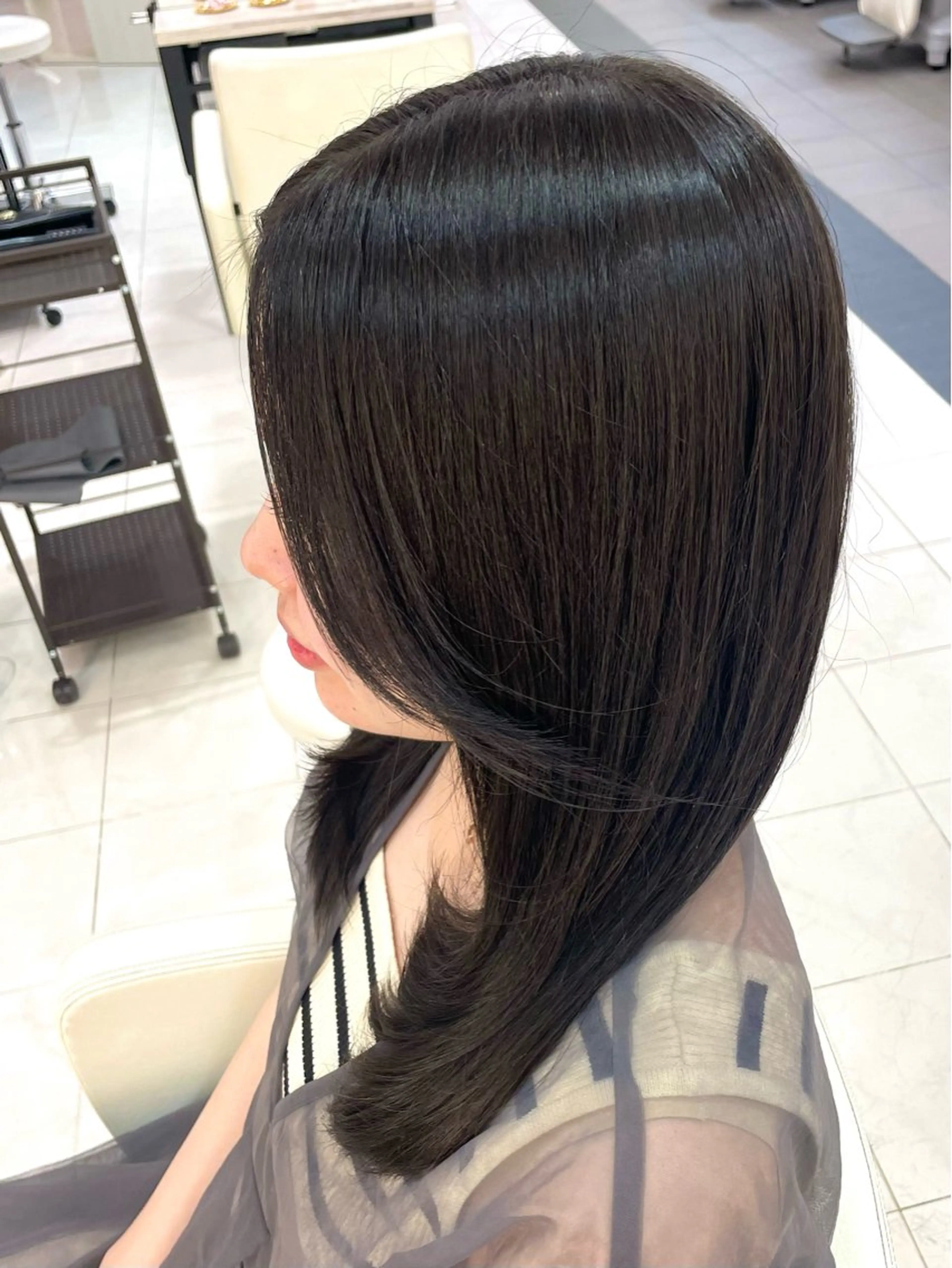 セミロング カラー カット ヘアカラー トリートメント chic channel伊藤のヘアスタイル