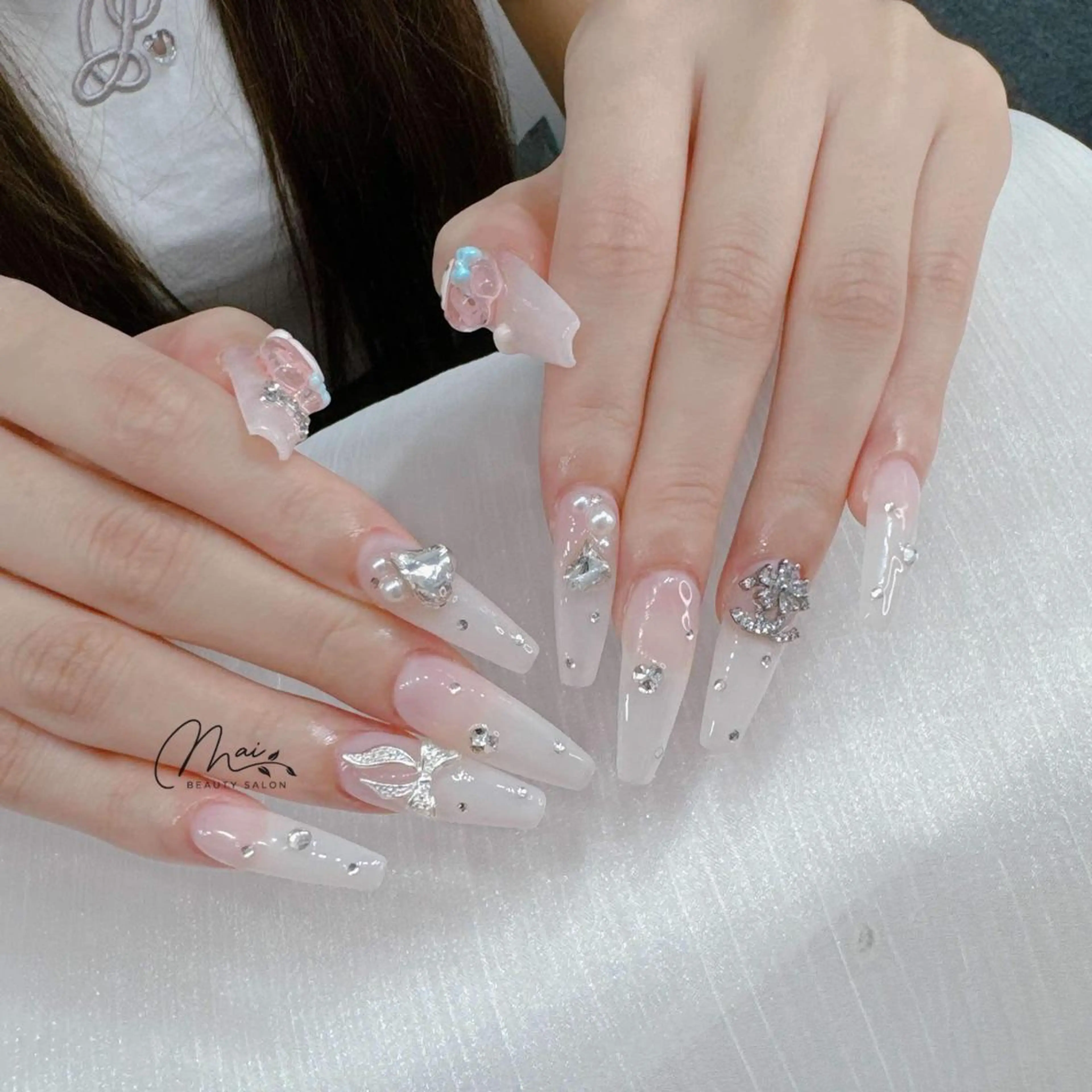 ネイル チークネイル フラッシュネイル フレンチネイル ジェルネイル 韓国ネイル ハンドネイル MaiBeauty マイ マイのネイルデザイン