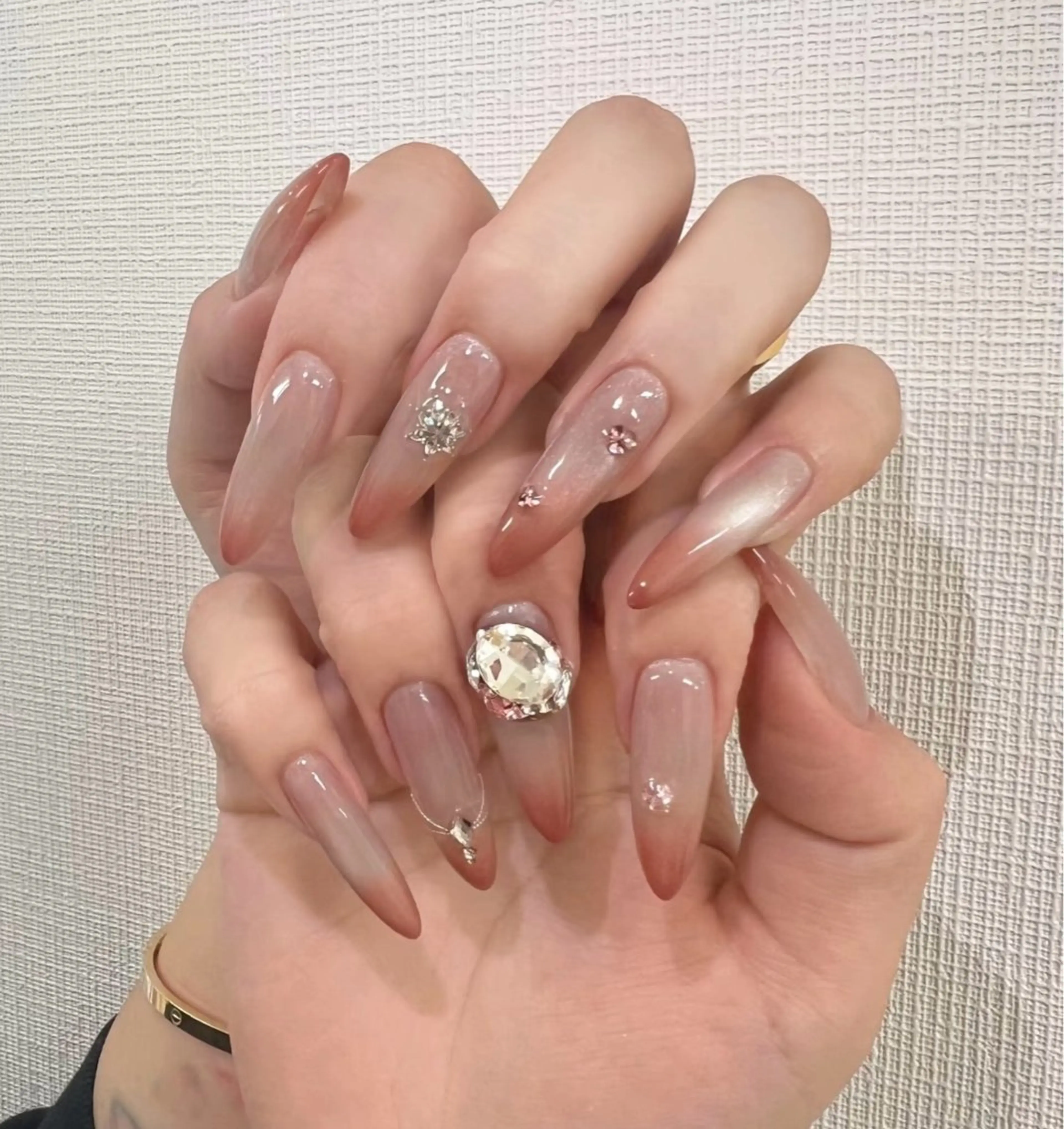 ネイル アートネイル チークネイル 長さ出し フットネイル ジェルネイル ハンドネイル ハンドケア For you. Nail Salonのネイルデザイン