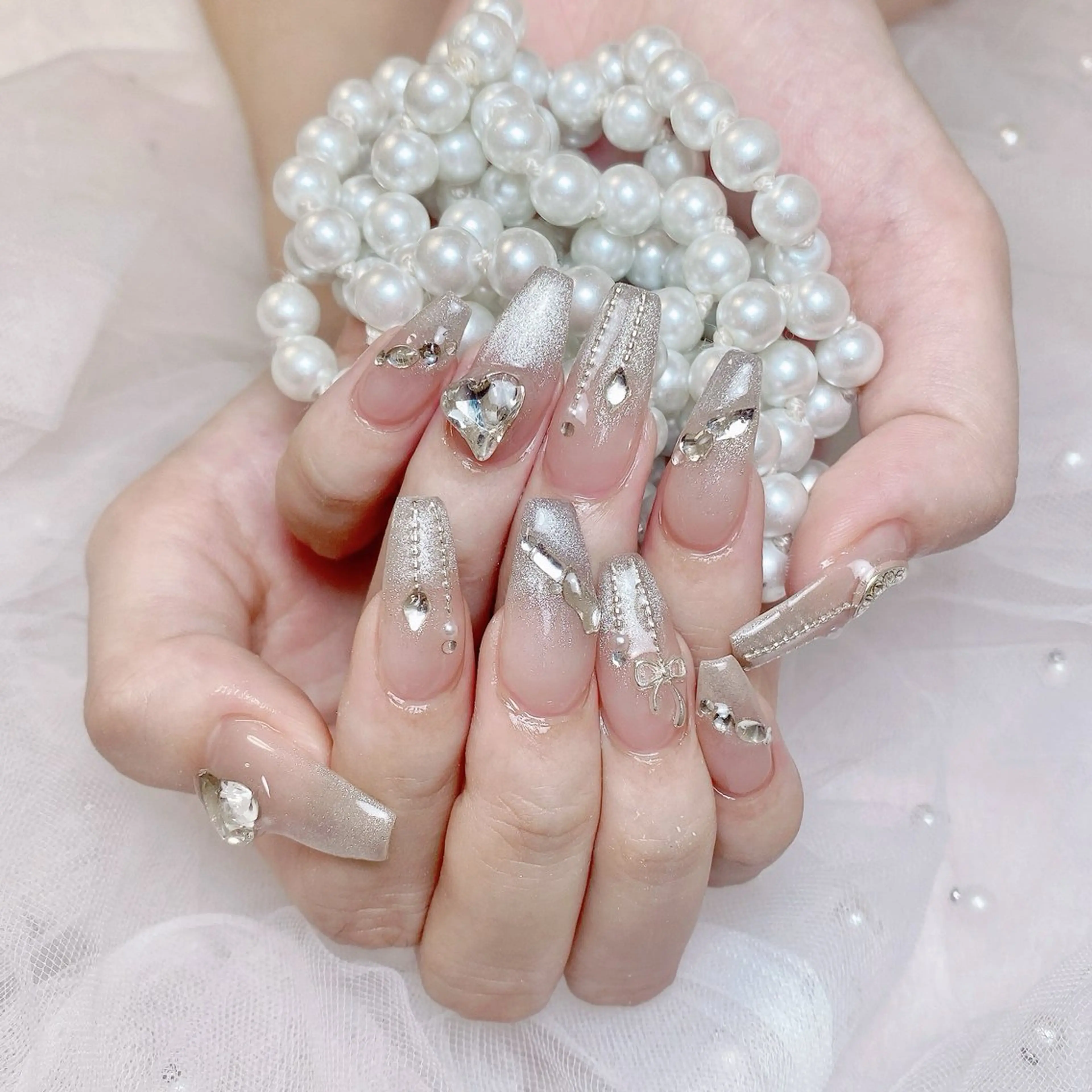 ネイル フレンチネイル ジェルネイル ハート 韓国ネイル マグネットネイル ハンドネイル ネイルサロン lotusのネイルデザイン