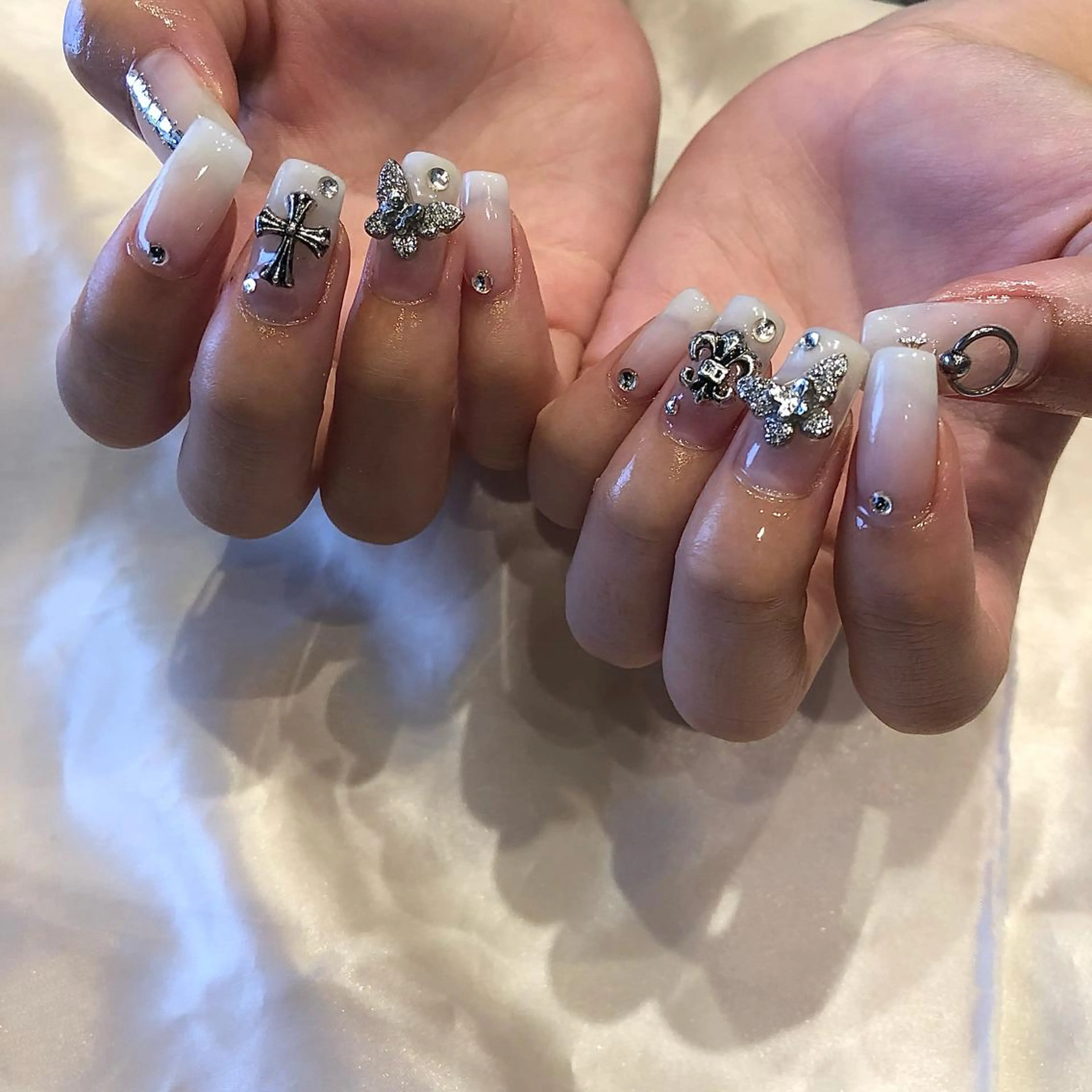 ネイル ハンドネイル パラあり！フィルイン 美フォルムのネイルデザイン