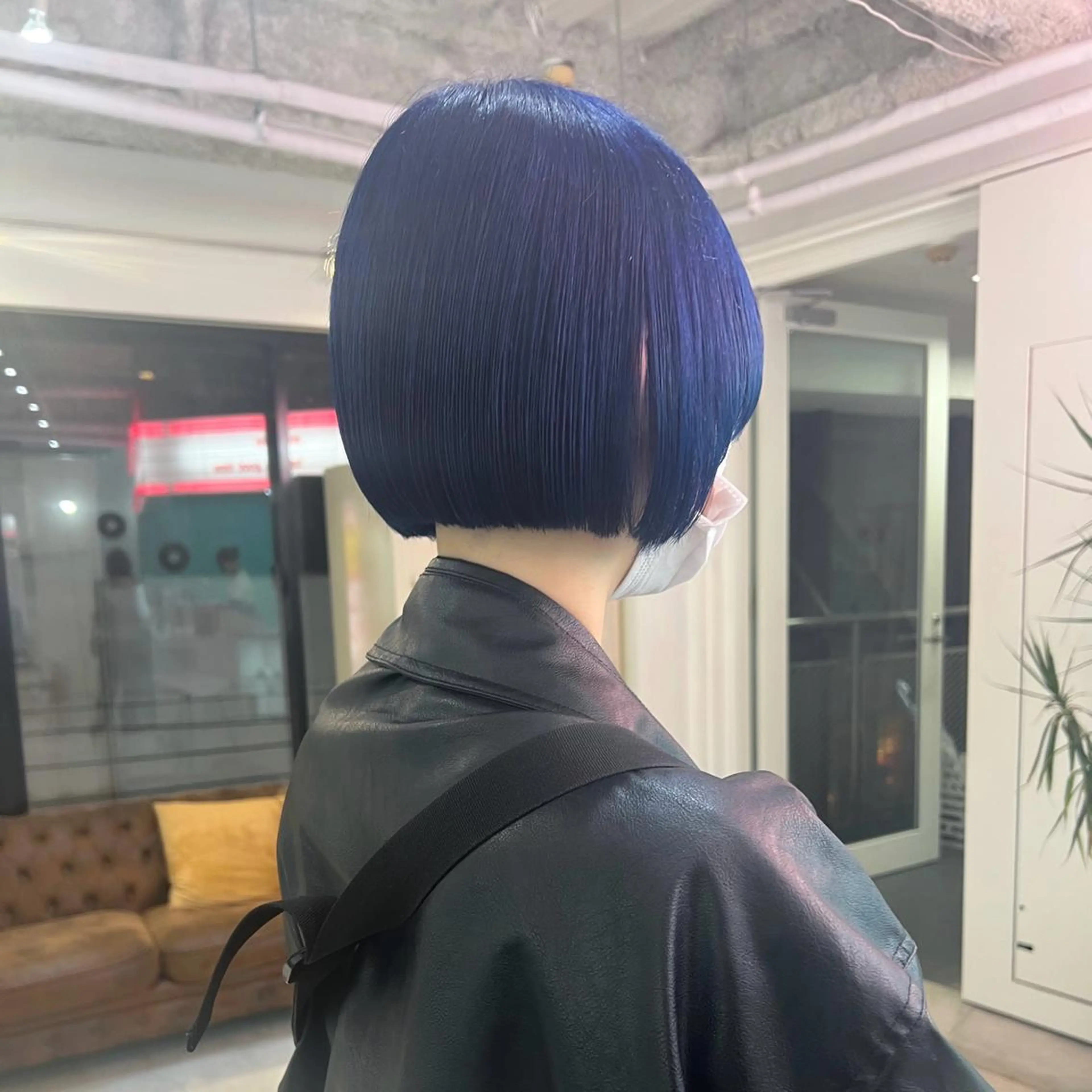 ショート カラー パーマ ヘアアレンジ メンズ キッズ ネイル マツエク・マツパ アイブロウ 🧨ブリーチー×ボブ レイヤー💎じゅえるのヘアスタイル