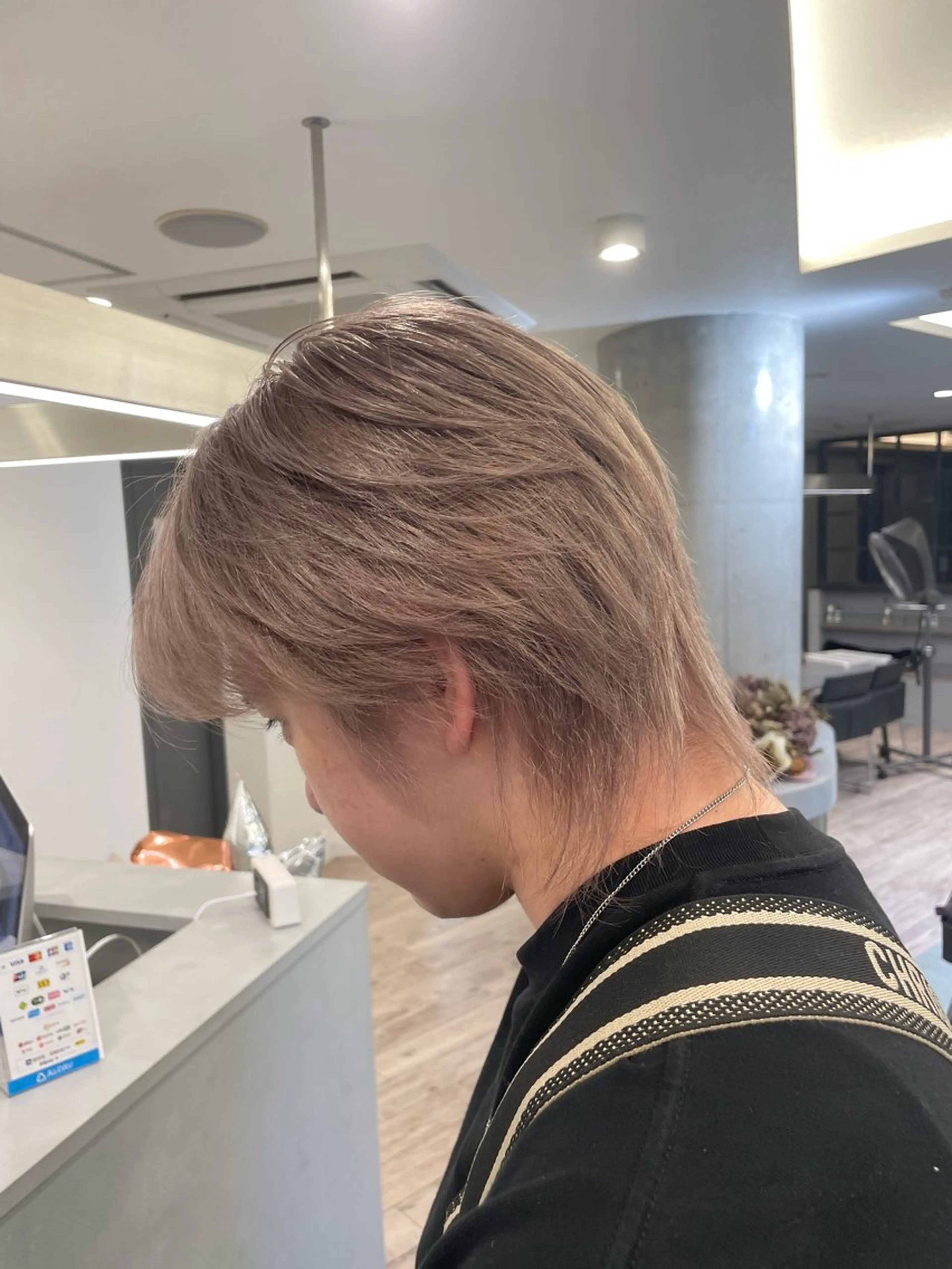 セミロング ♡似合わせハイトーン ♡maiのヘアスタイル