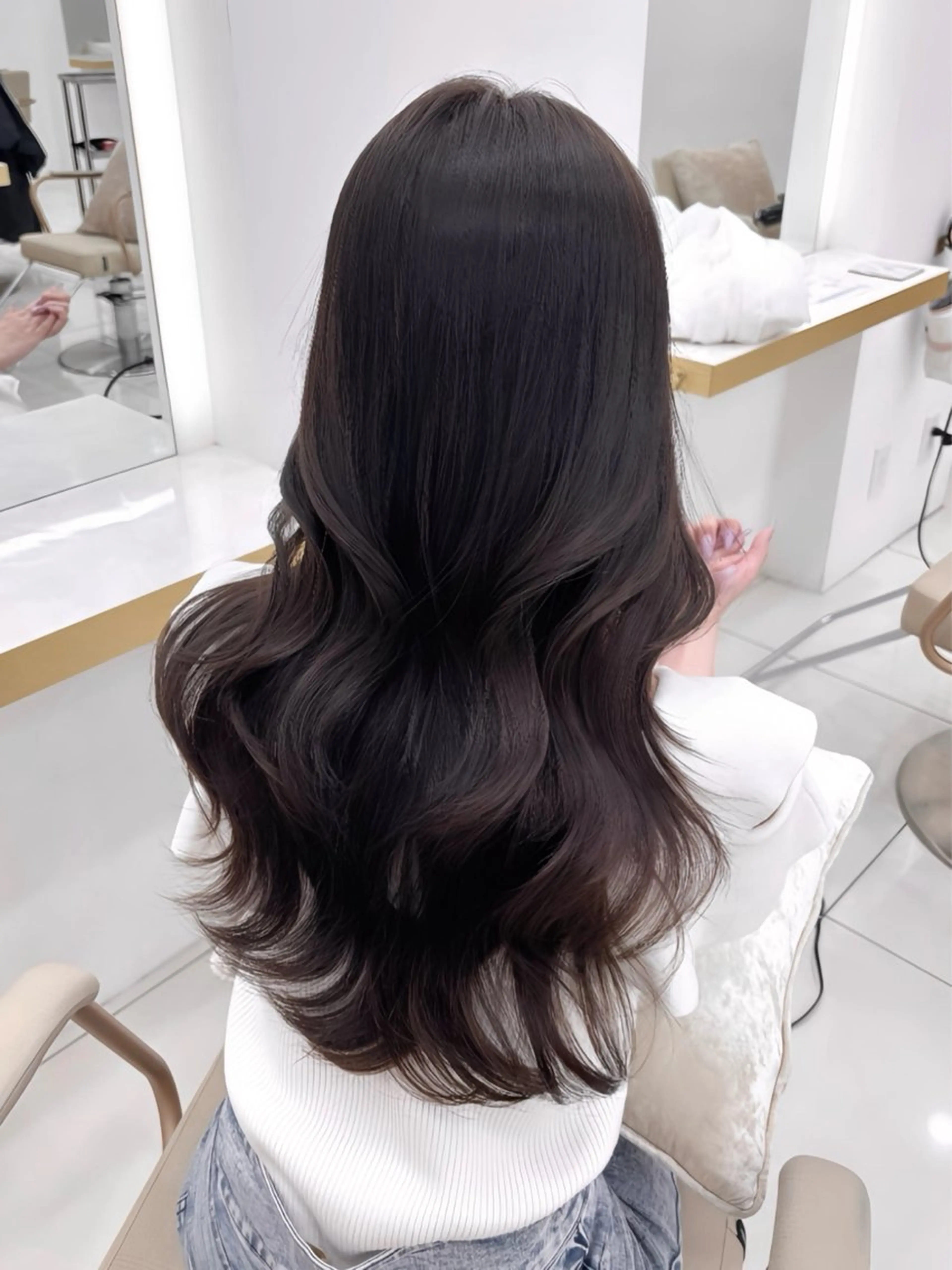 ロング カラー 透明感カラー / 艶カラー/ あいりのヘアスタイル