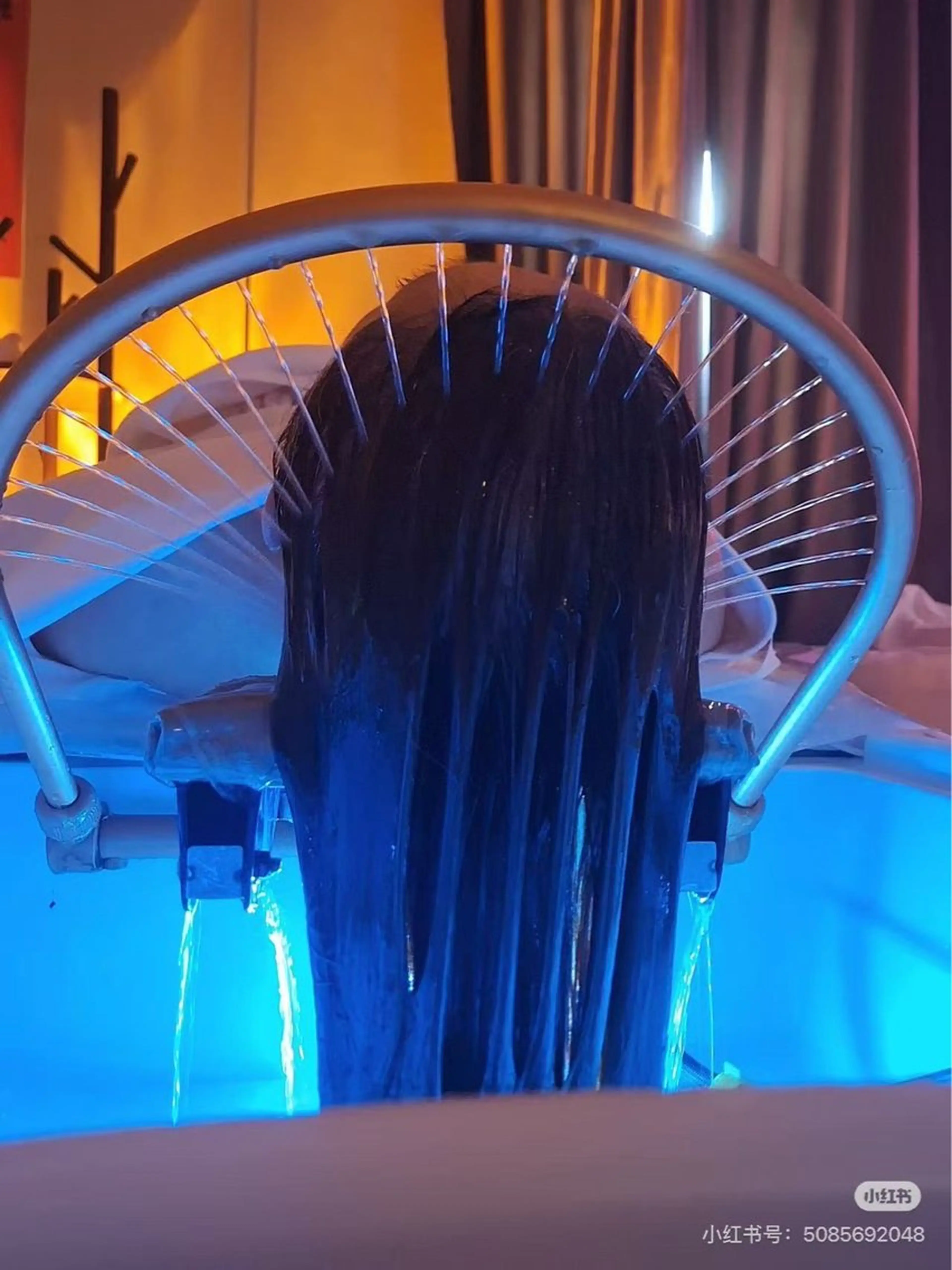 水ヘッドスパマッサージの写真