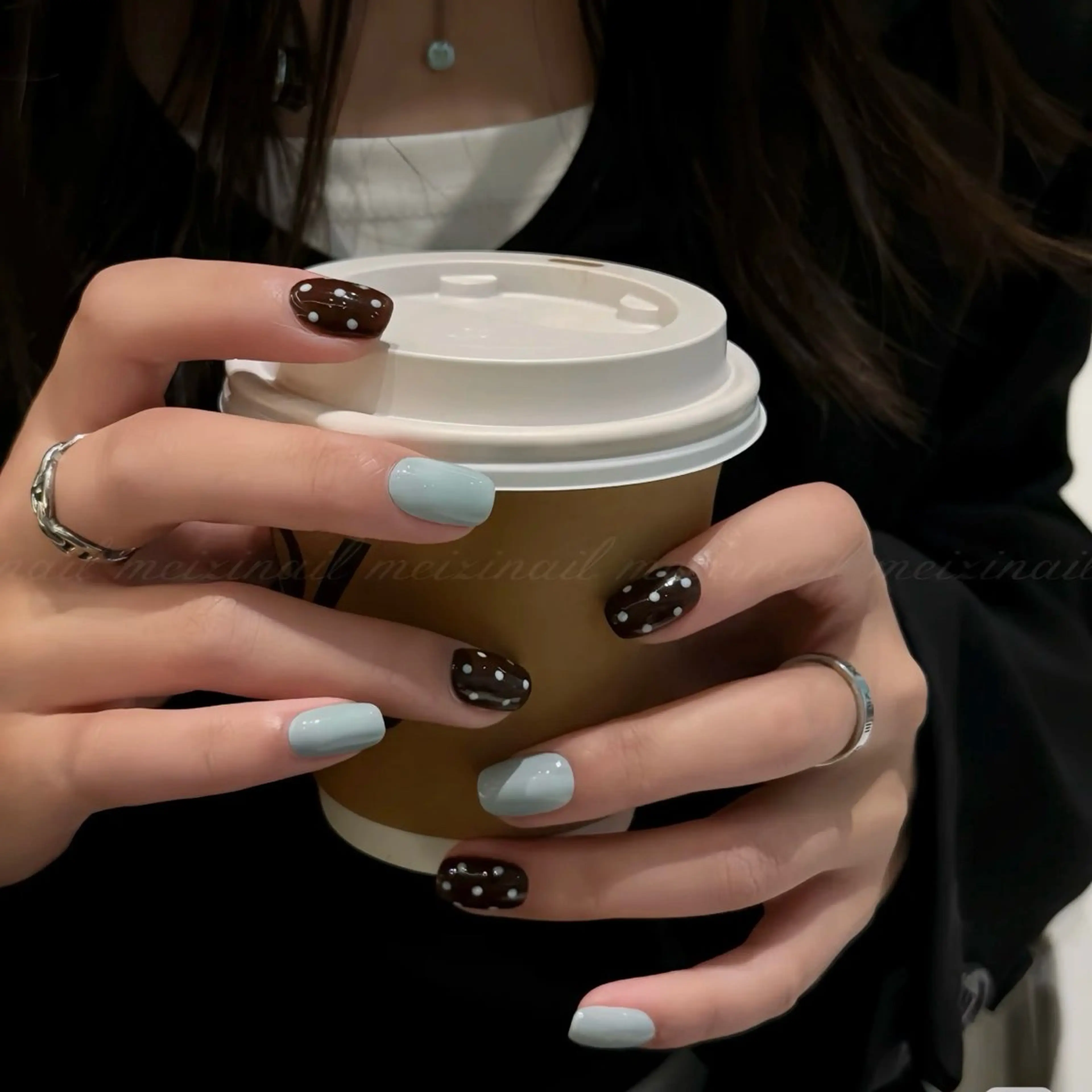 ネイル アートネイル オーロラネイル チークネイル フレンチネイル ガラスフレンチ 🎀YooLi Nail salonのネイルデザイン