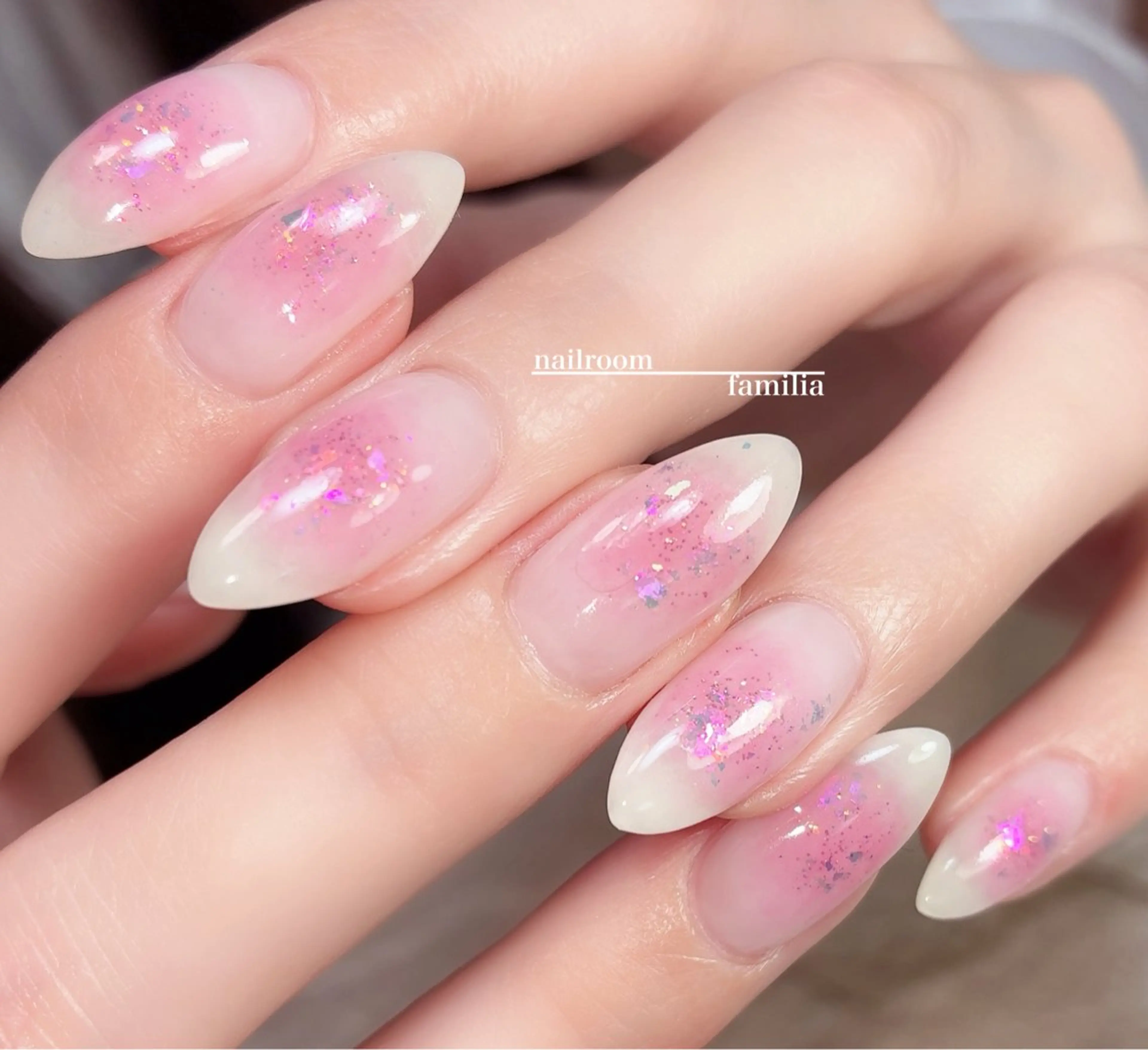 ネイル チークネイル ハンドネイル -nailroom- familiaのネイルデザイン