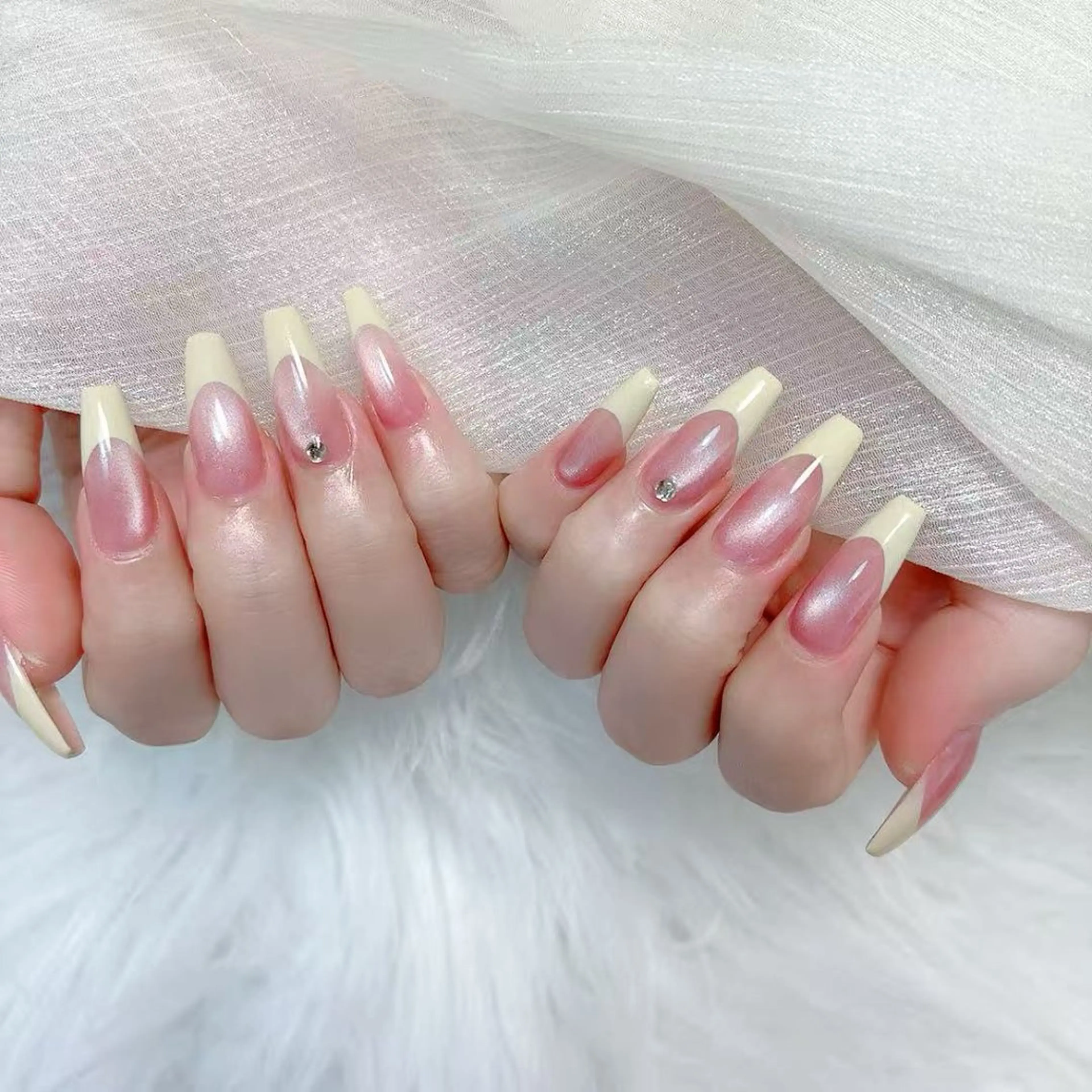 ネイル アニマル柄 チークネイル フラッシュネイル フットネイル フレンチネイル ハンドネイル B·U Nail大宮 長さだし専門店のネイルデザイン