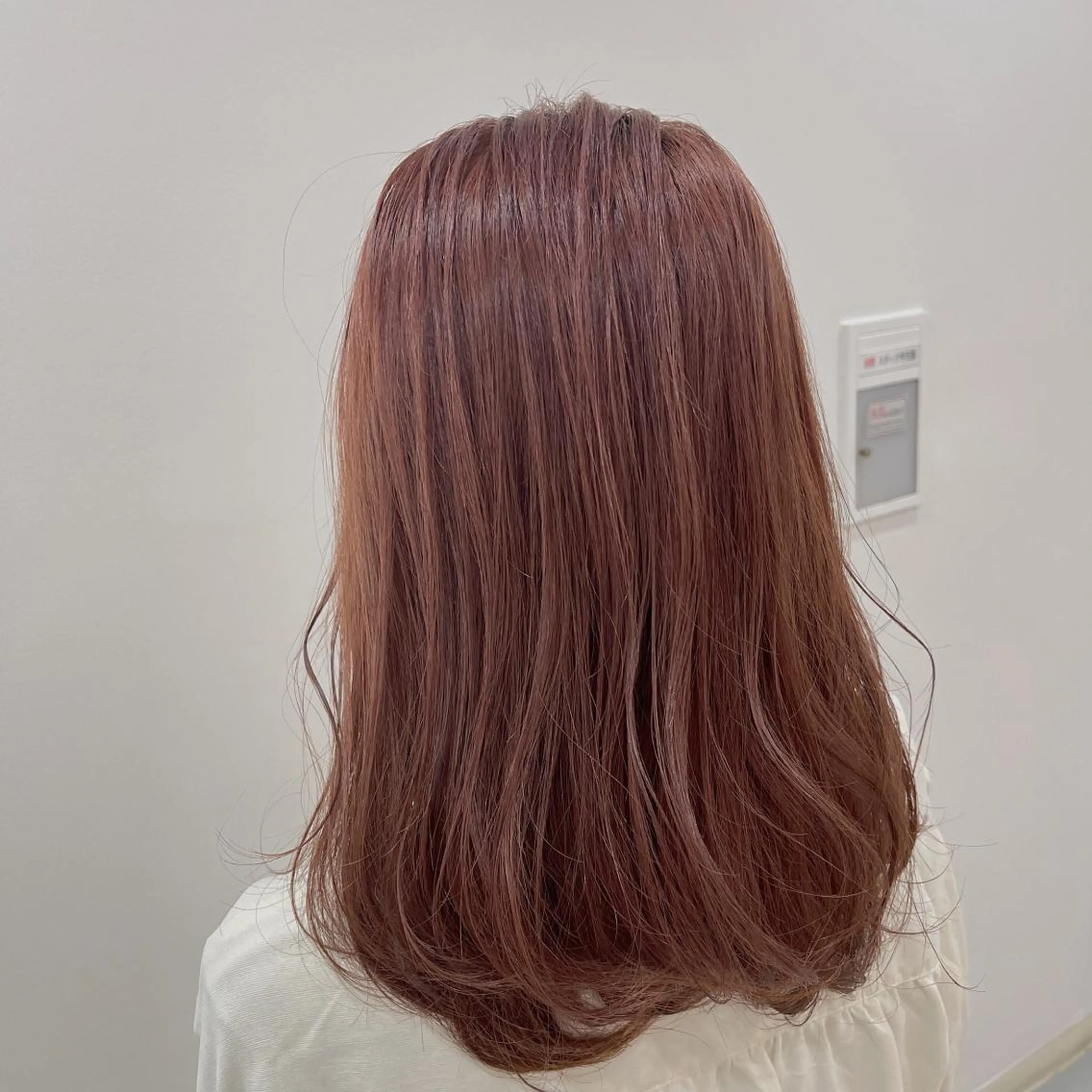 ミディアム カラー ピンクカラー ヘアカラー UMEDA FIGAROのヘアスタイル