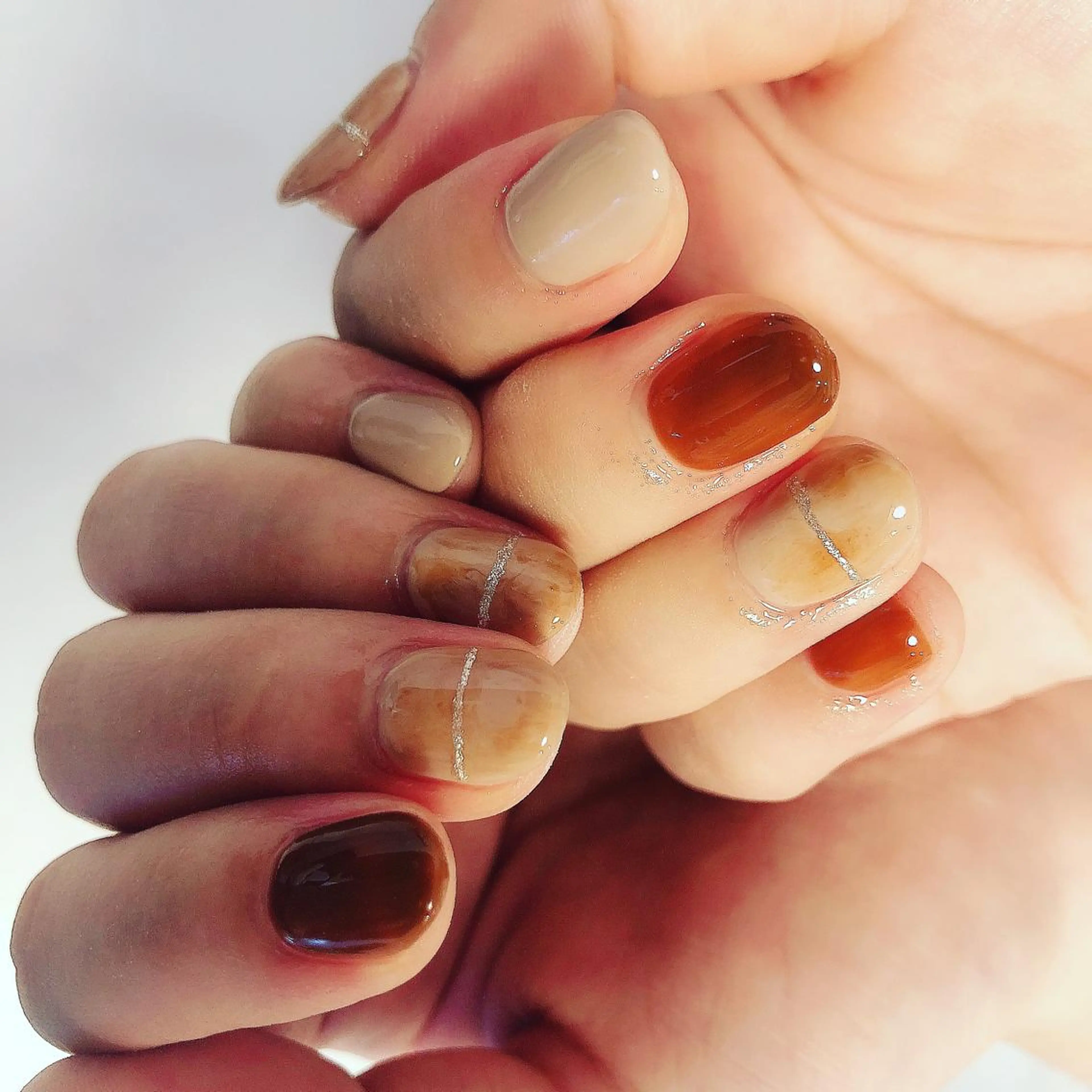 ネイル ハンドネイル emi ...の眉毛・アイブロウイメージ