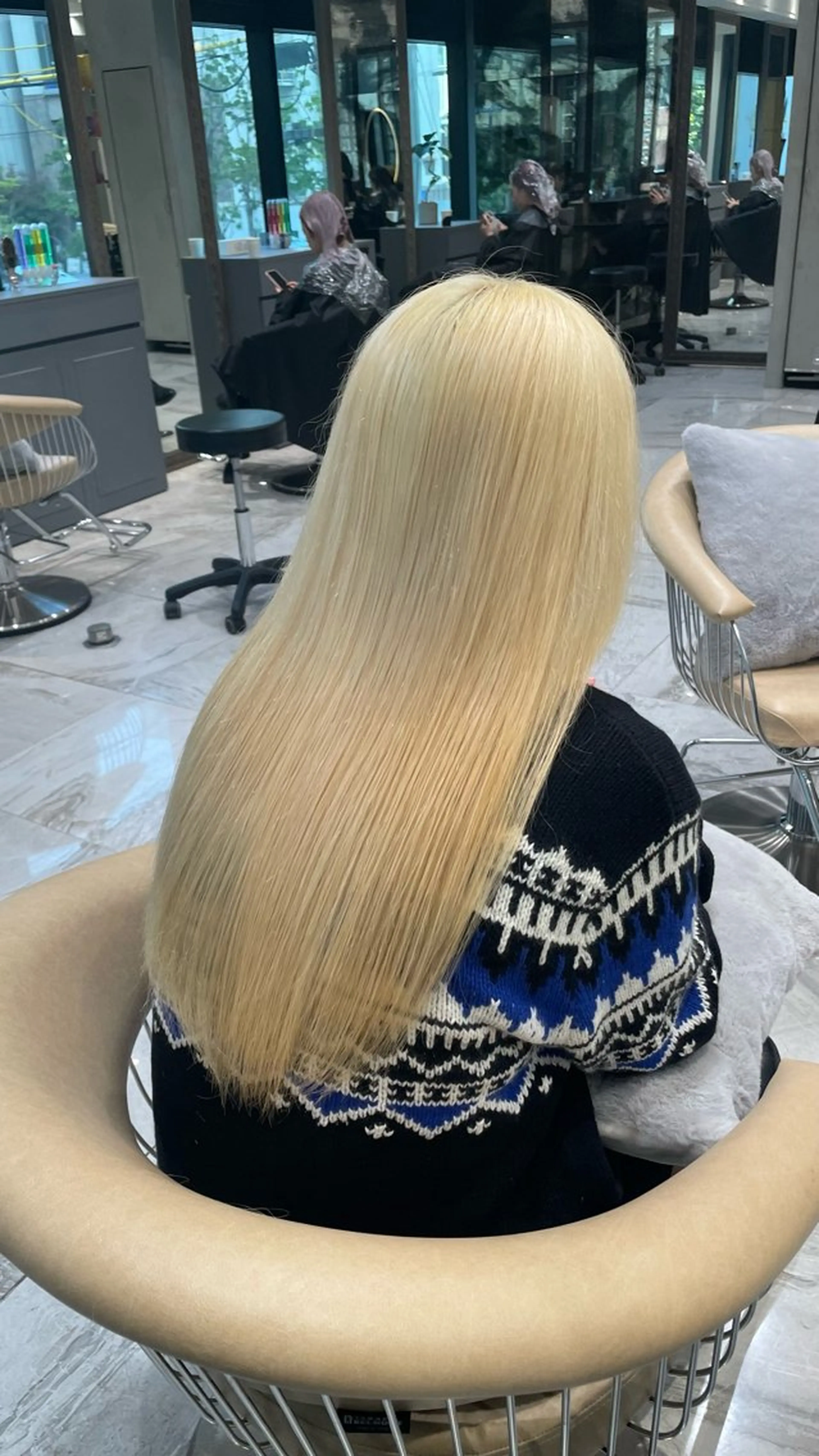 ロング 🥇KEN /レイヤー/カラーのヘアスタイル