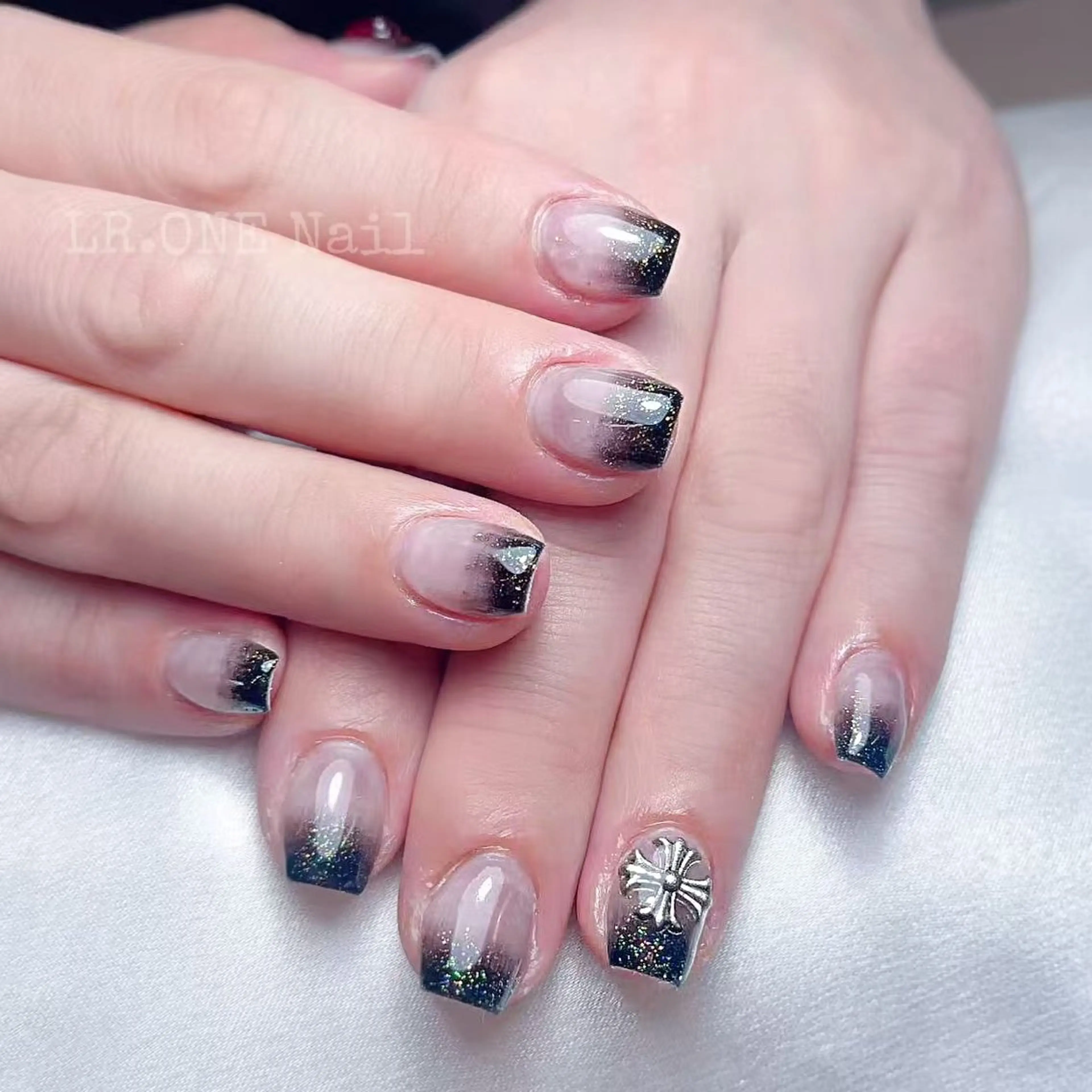 ネイル ハンドネイル LR.ONE ヨウのネイルデザイン