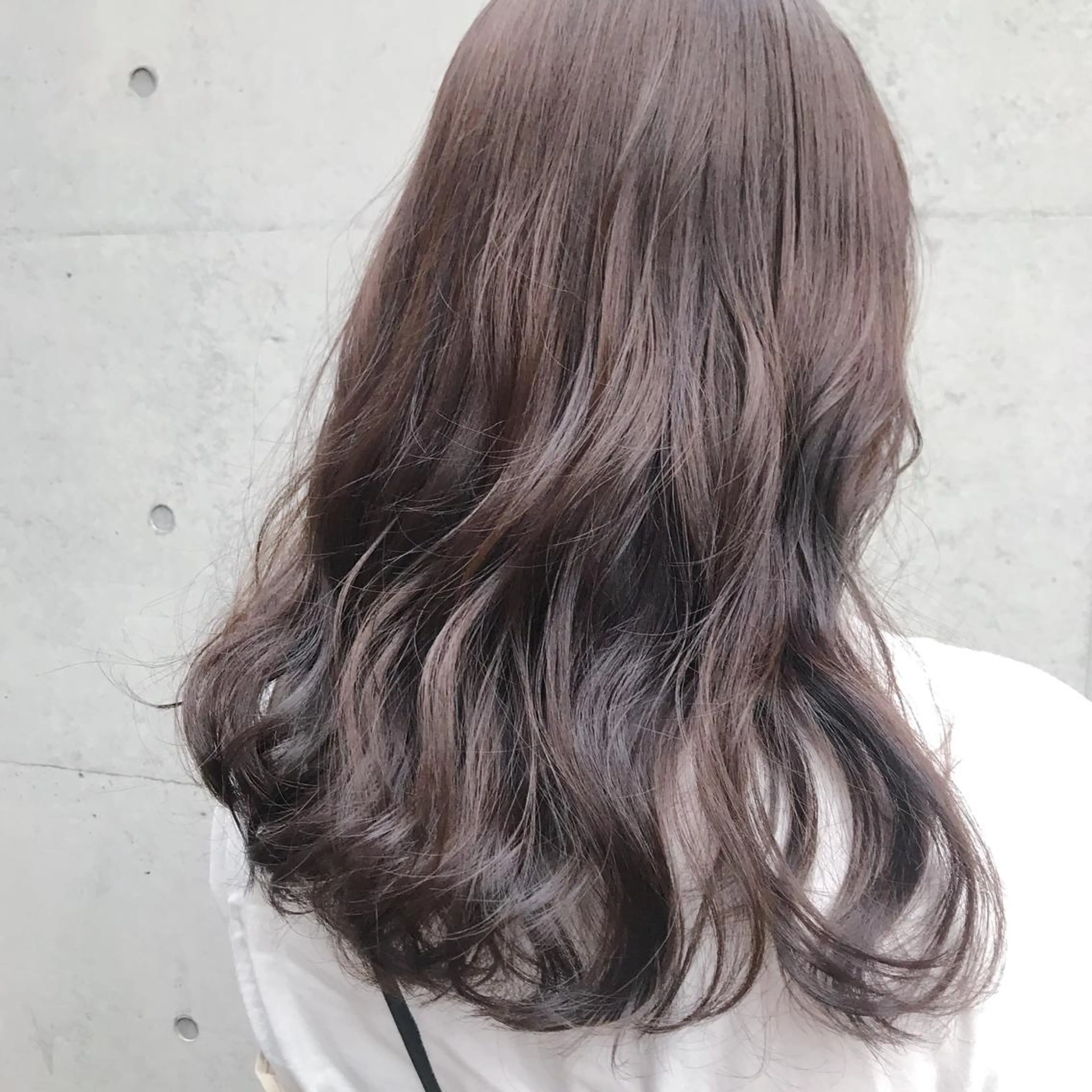 ロング カラー ブルーカラー ブルーグレー ブルーグレージュ グレージュ non .のヘアスタイル