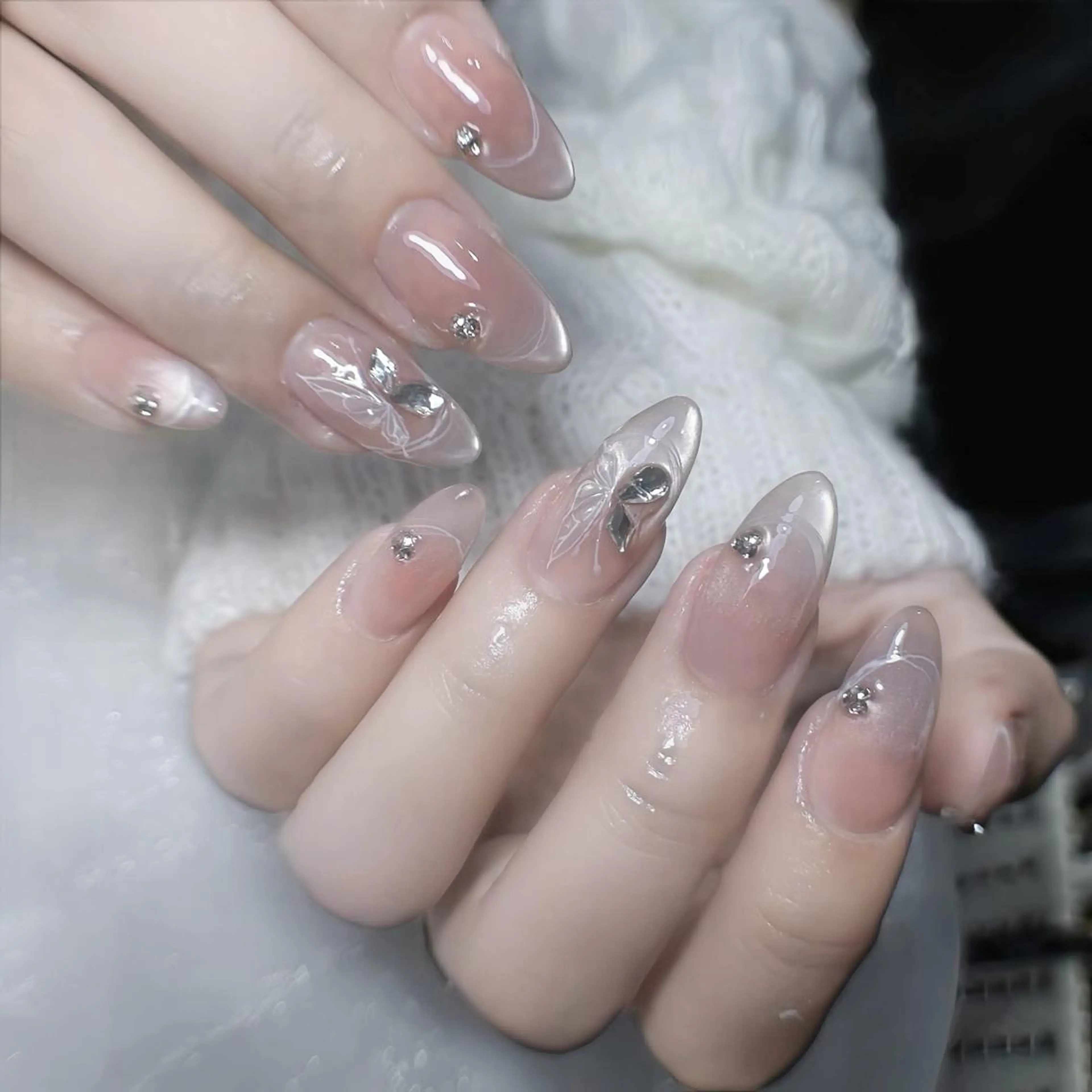 ロング 韓国風ヘア yuna ユナのネイルデザイン