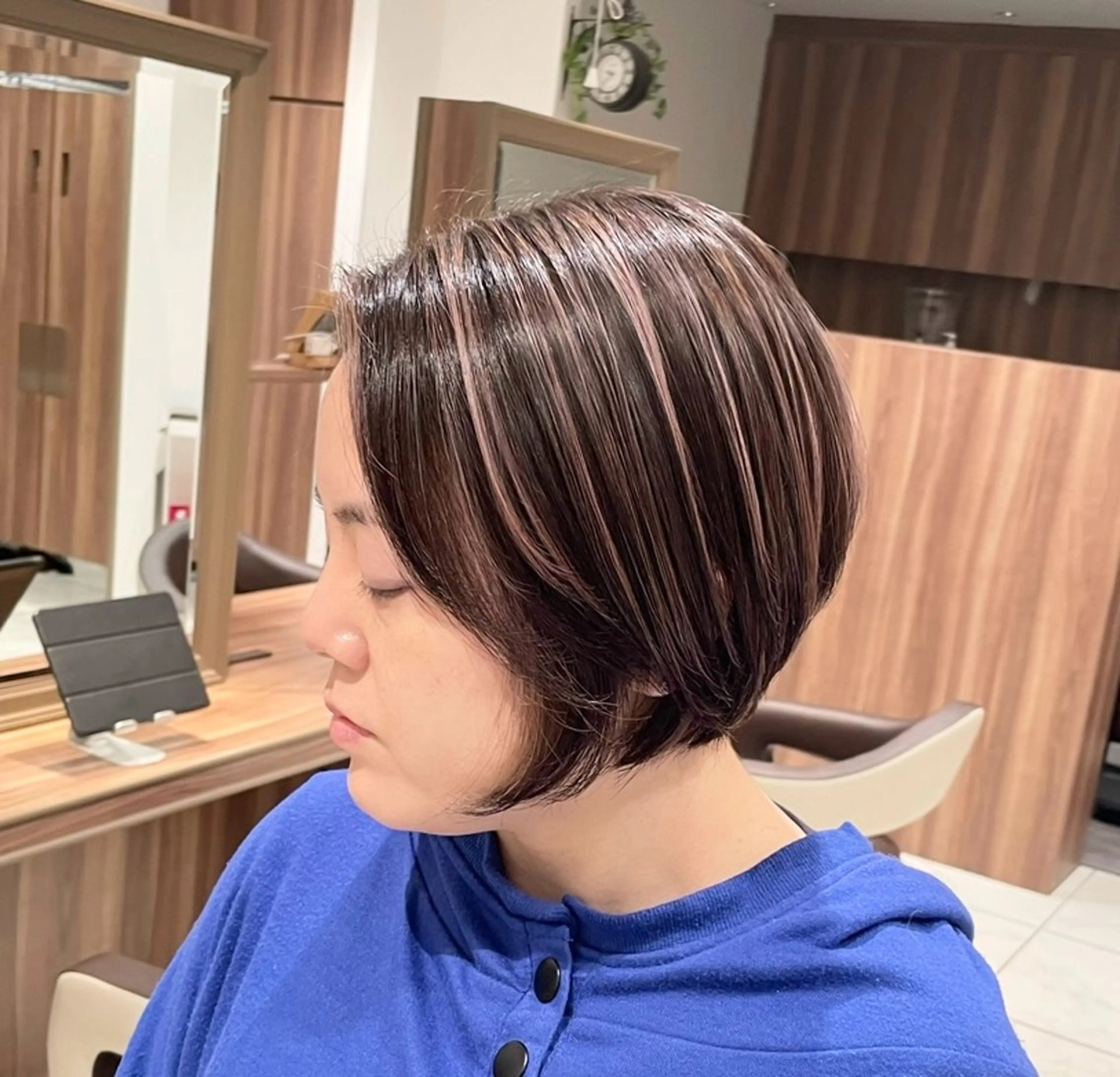 ショート カラー バレイヤージュ ハイライトカラー ハイライト レイヤーカット ヘアカラー 🇰🇷韓国ヘア★ 副店長.쿠리타⭐︎のヘアスタイル