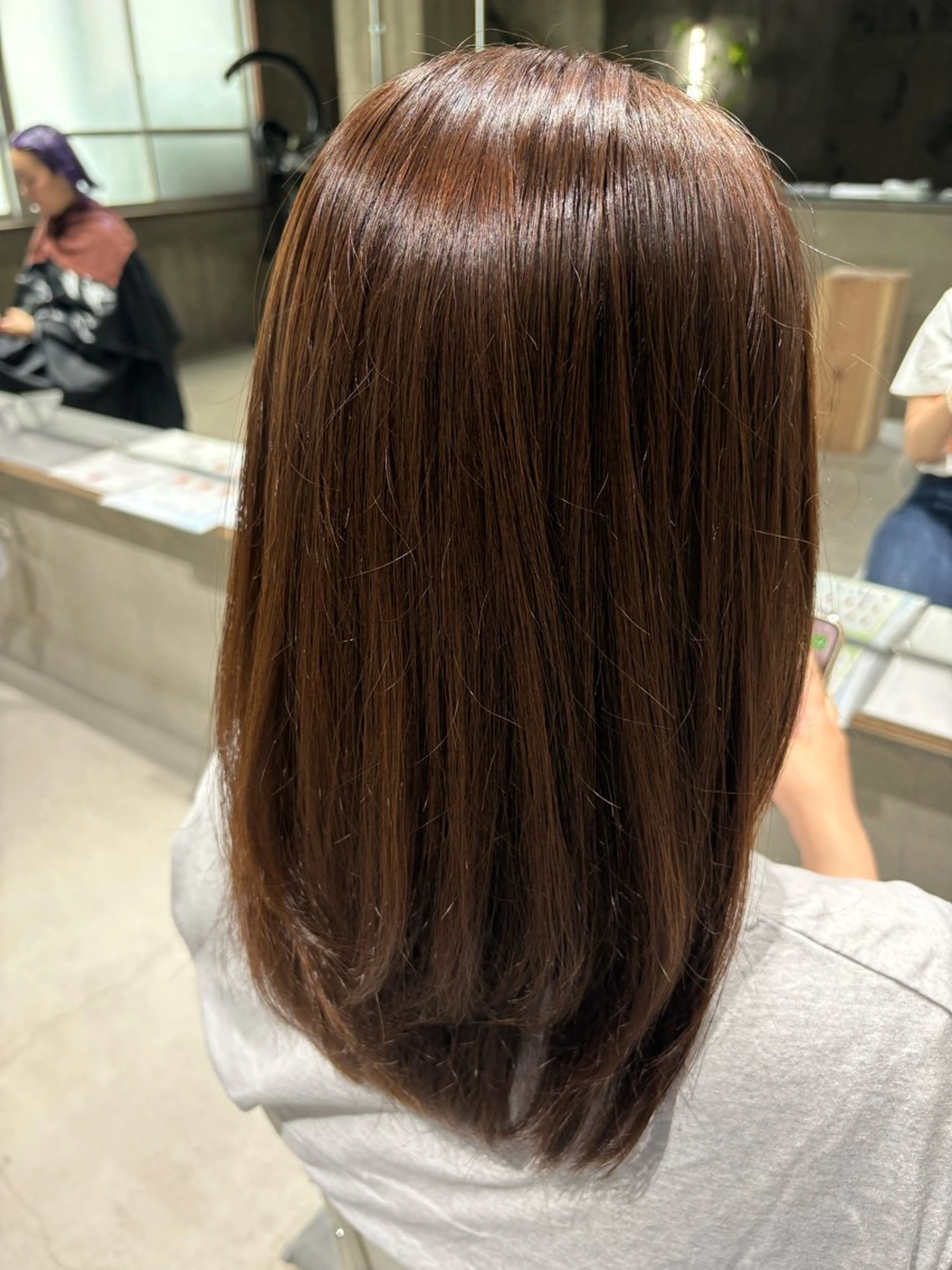 セミロング カラー ベージュカラー レイヤーカット 小顔カット カット ヘアカラー 玉置 七海のヘアスタイル