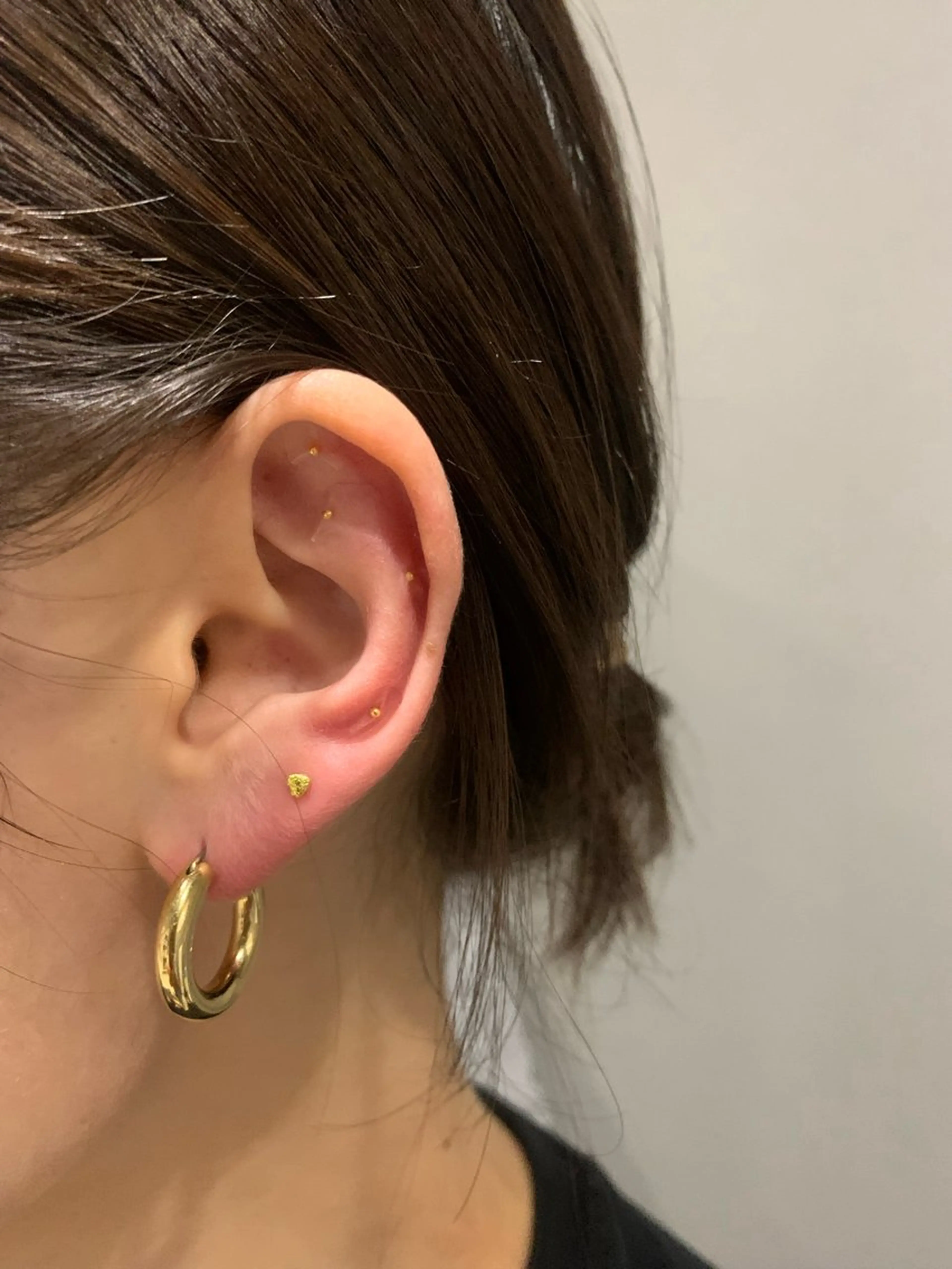 耳つぼジュエリー【majotubo】つけ放題の写真