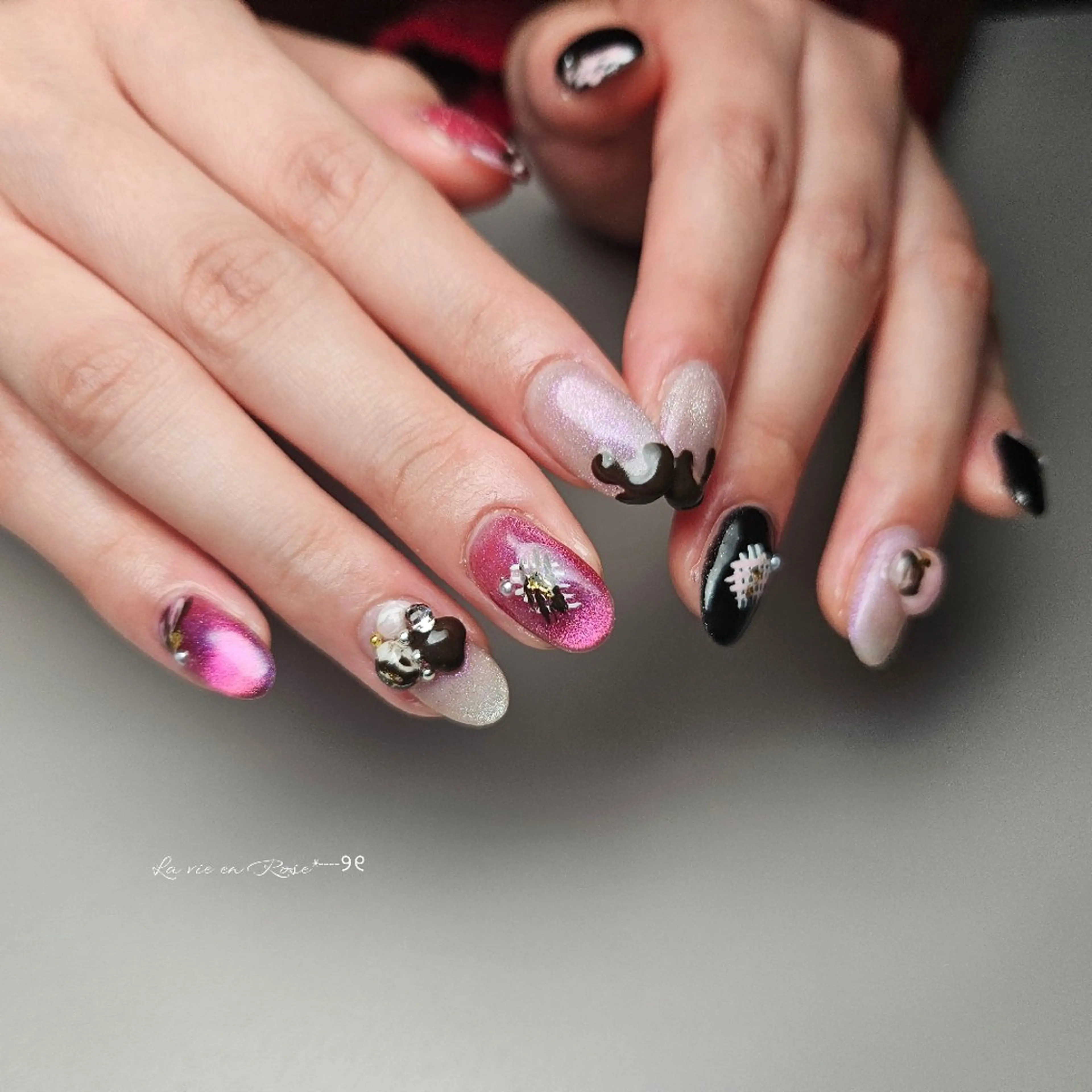 ネイル ラヴィアン ローズのネイルデザイン