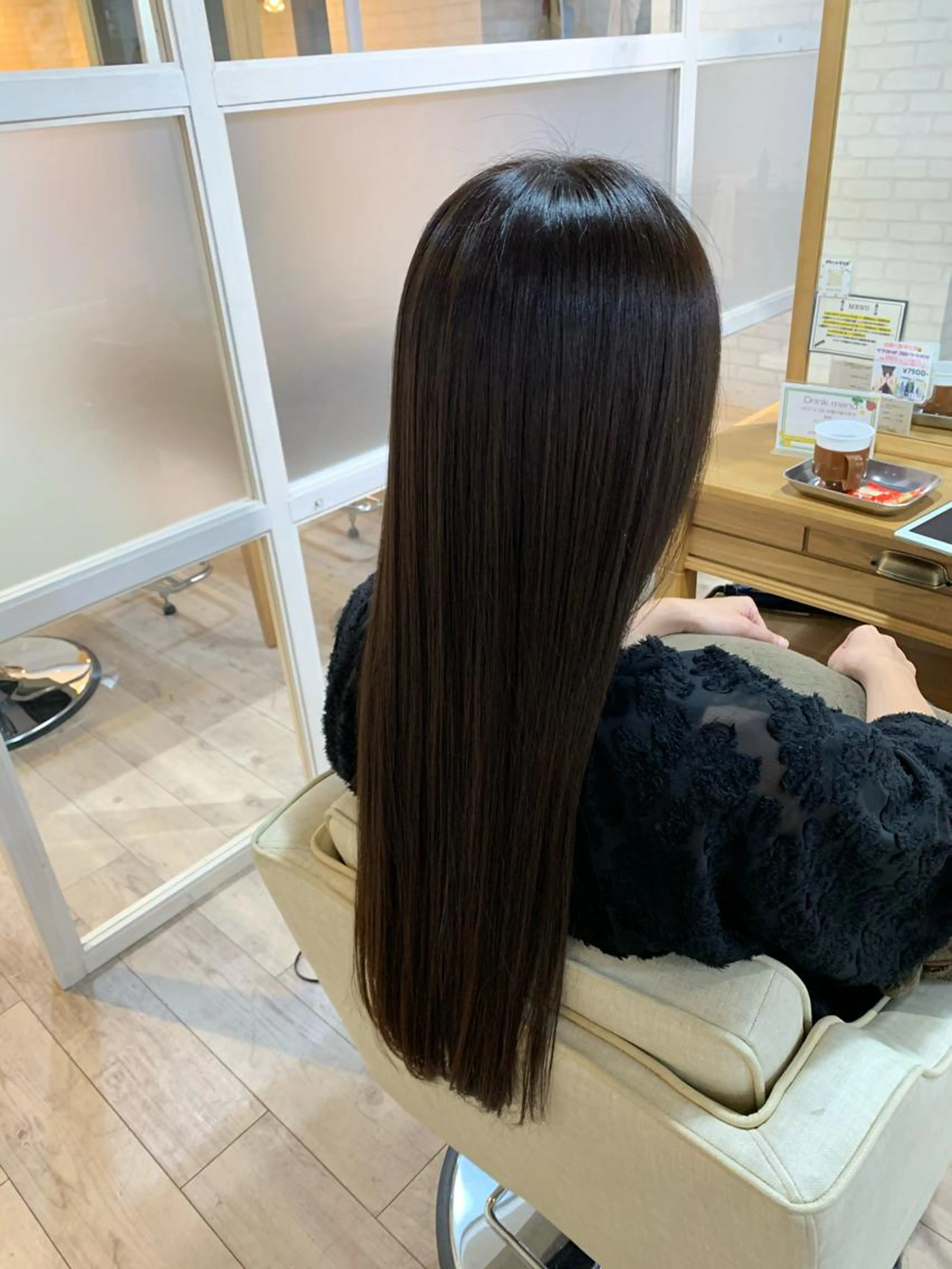 カット＋コスメ縮毛矯正＋オーガニックトリートメントの写真