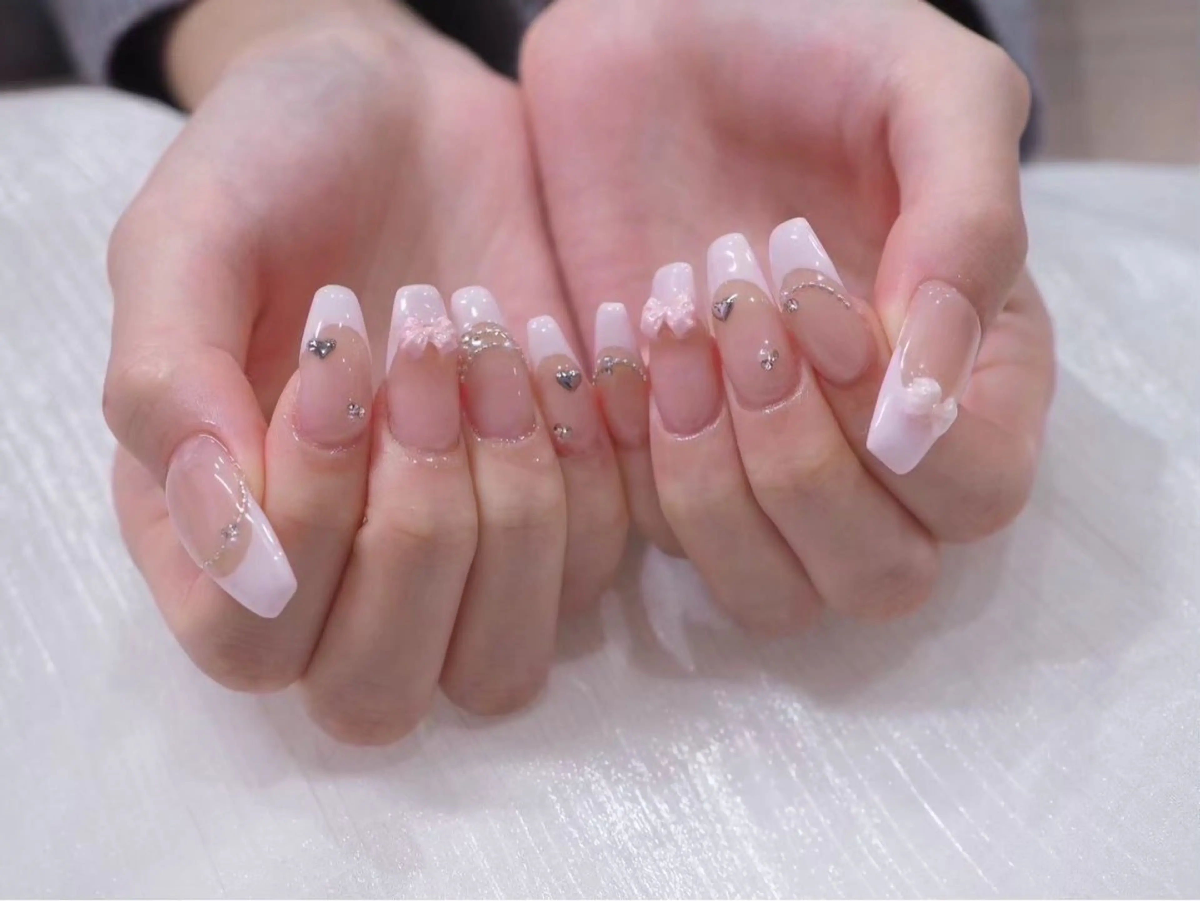 オフあり/長さだし/デザインネイル💅🏻🪽🫧【土日祝➕550円】の写真