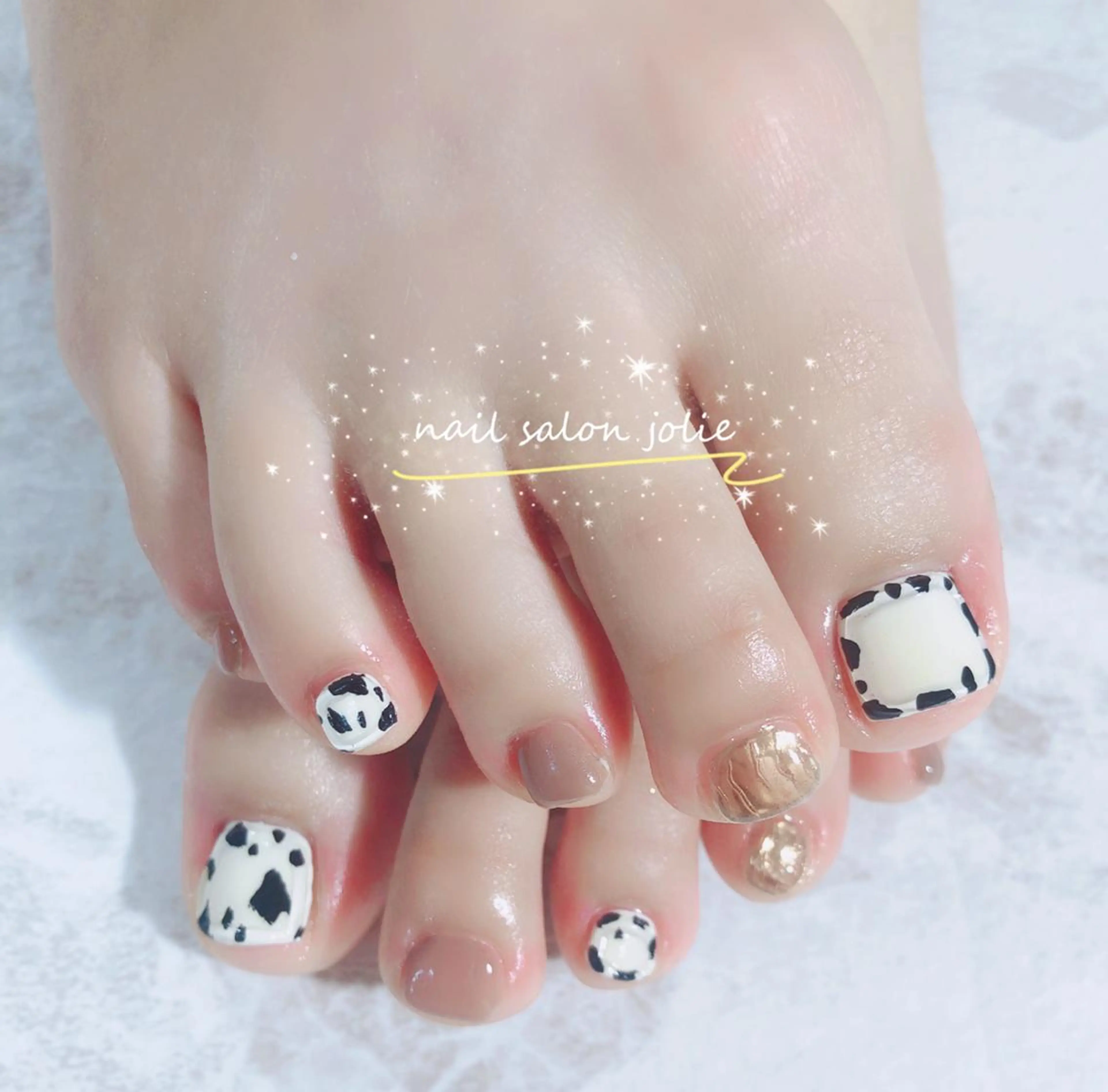 フットネイル初回オフ無料⭐︎ケア込み　フットシンプルコース^ - ^の写真