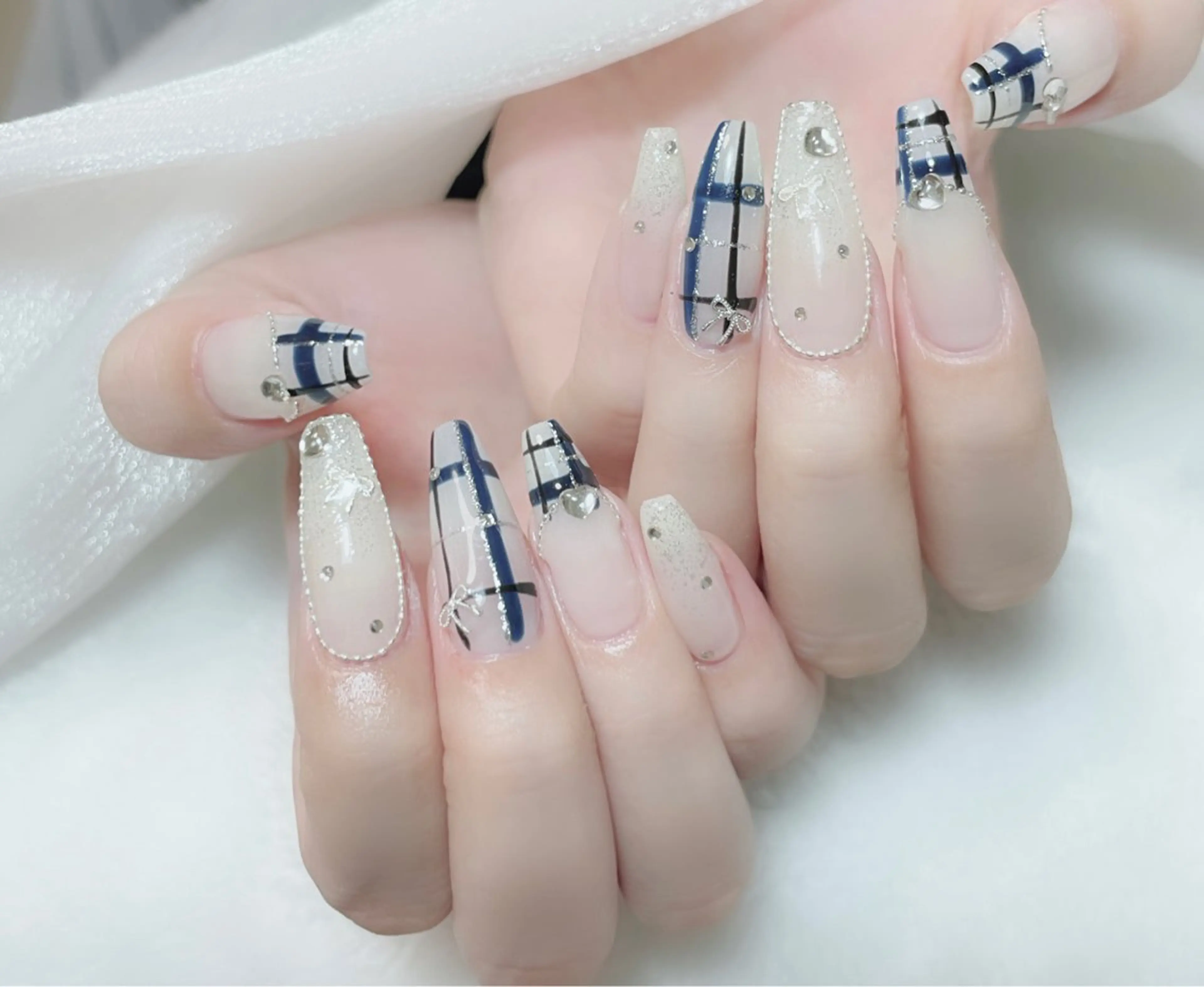 ネイル 持ち込み Amina nail salonのネイルデザイン