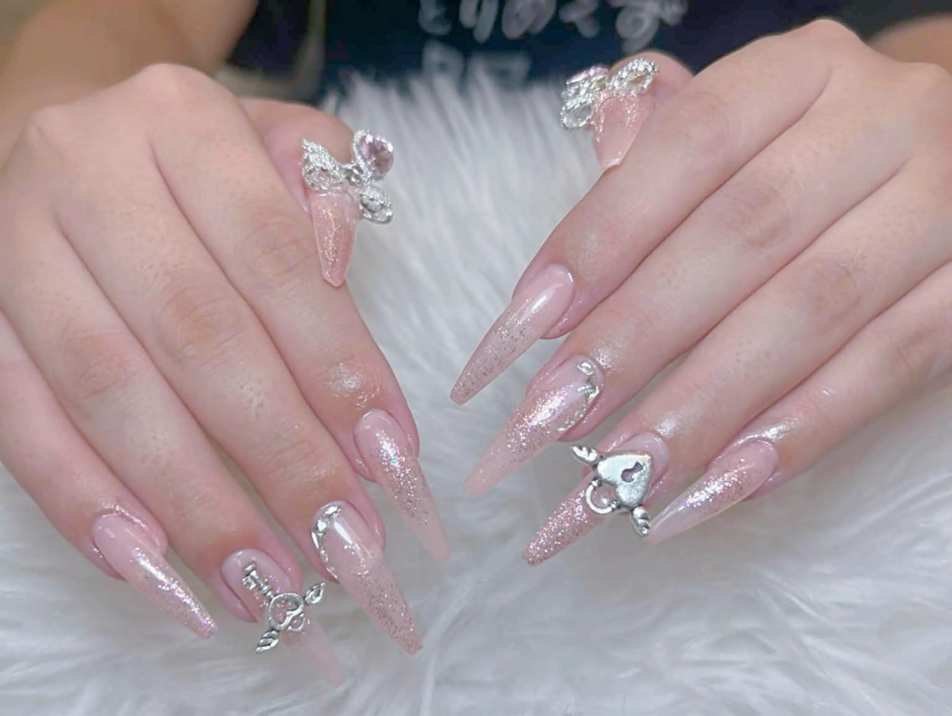 ネイル アートネイル オーロラネイル チークネイル 長さ出し フットネイル Miya _nailのネイルデザイン