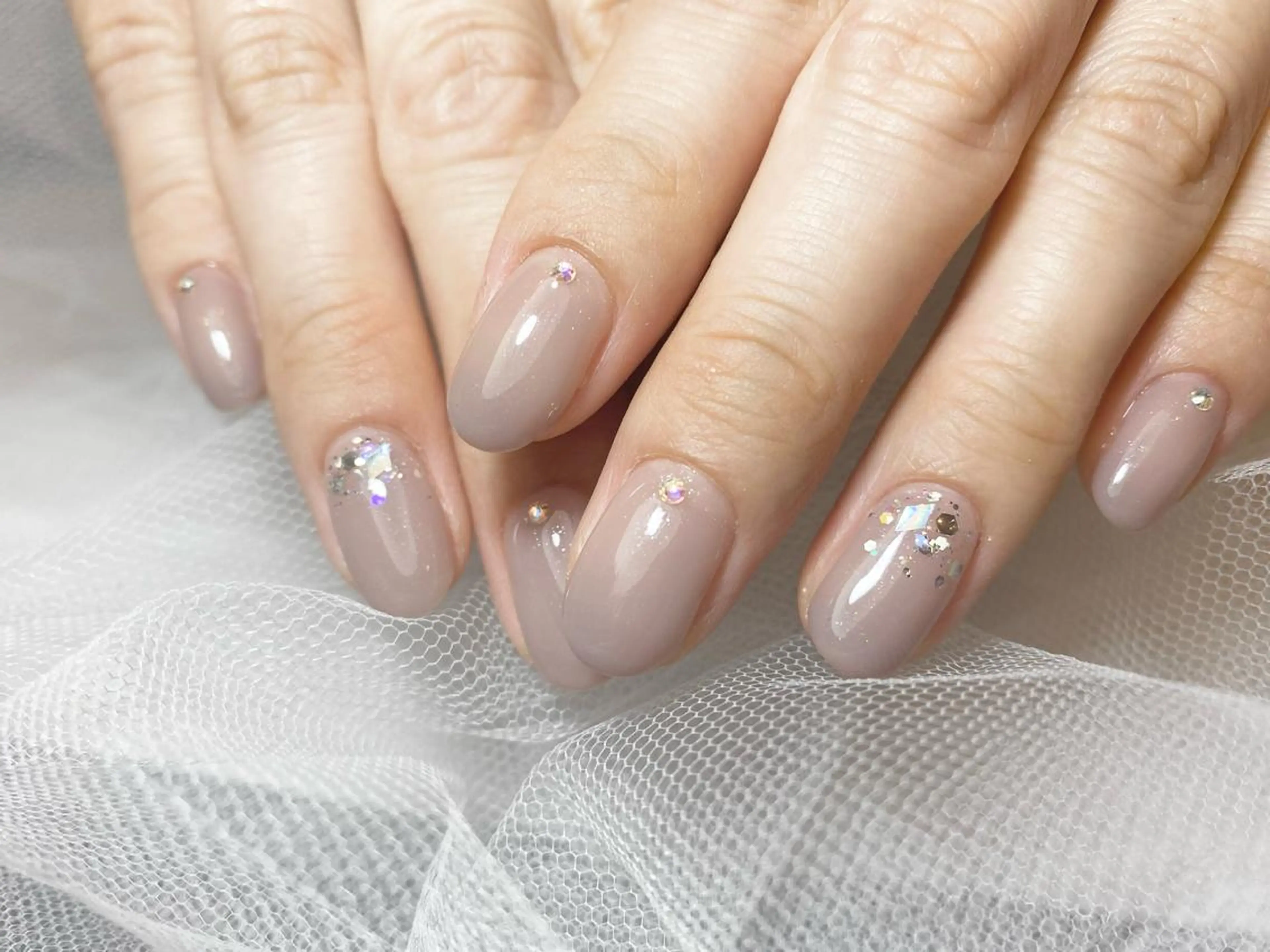 ネイル オーロラネイル ラメ(グリッター) ワンカラーネイル シンプルネイル ストーンネイル ハンドネイル Lovin _ryukaのネイルデザイン