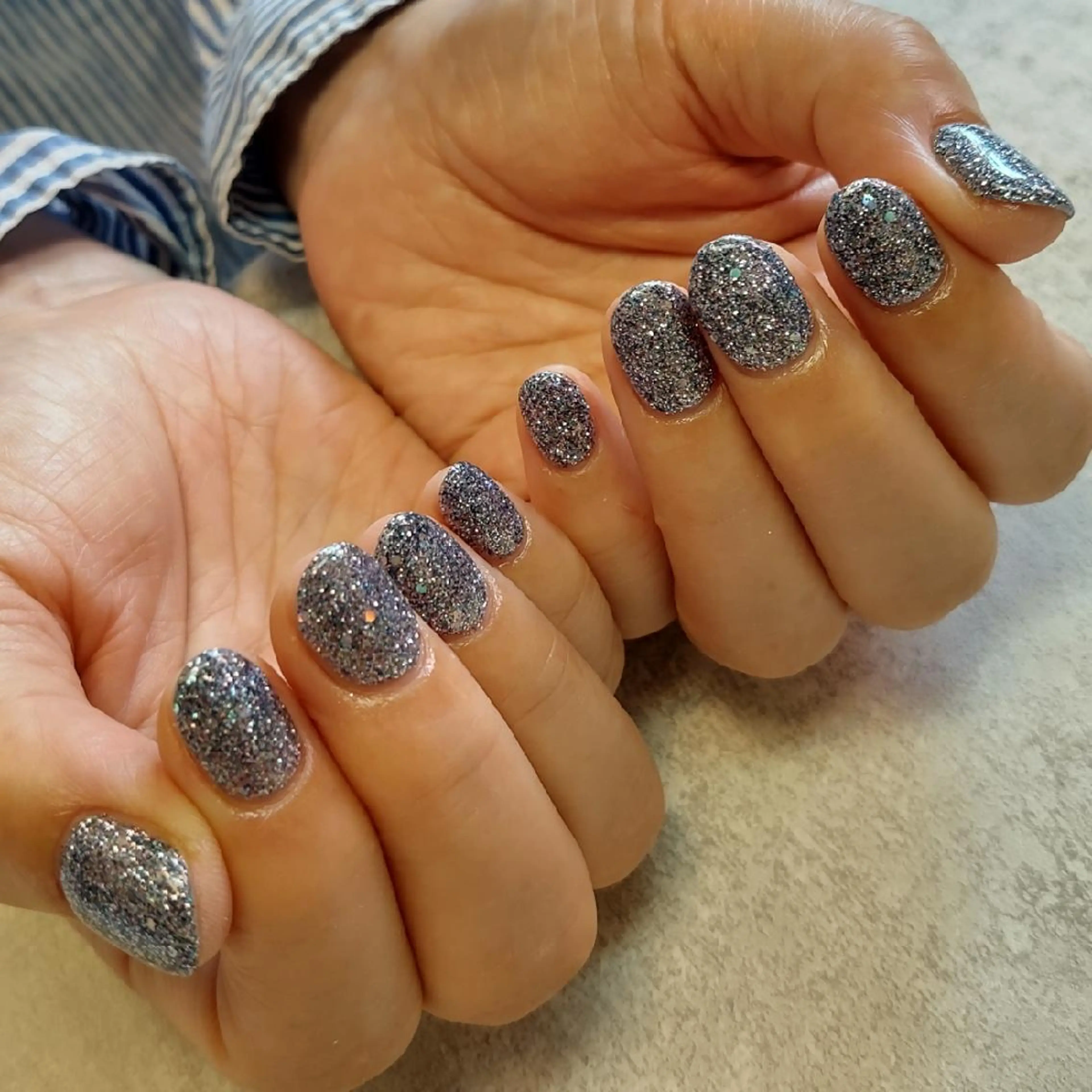 ネイル ラメ(グリッター) ジェヌインネイル 河内のネイルデザイン