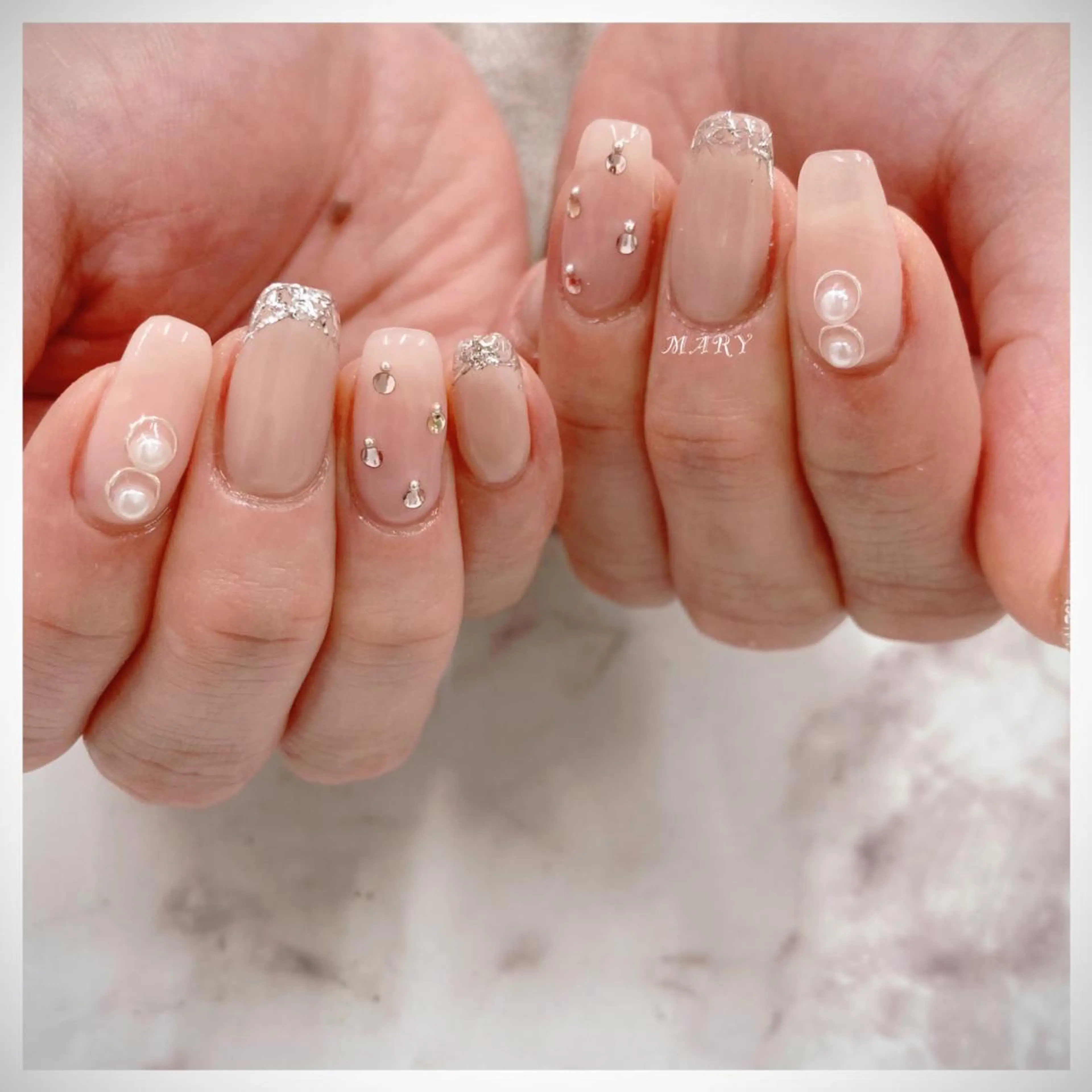 ネイル ロングネイル ニュアンスネイル ワンカラーネイル ピンク スクエアネイル ハンドネイル Mary nail .narumiのネイルデザイン